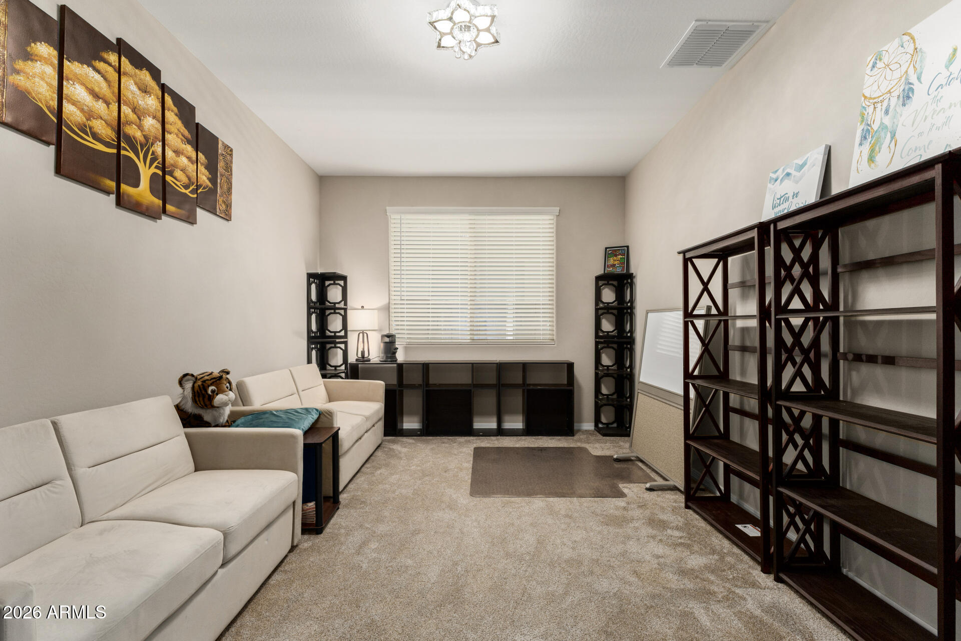 18427 W PASADENA Avenue