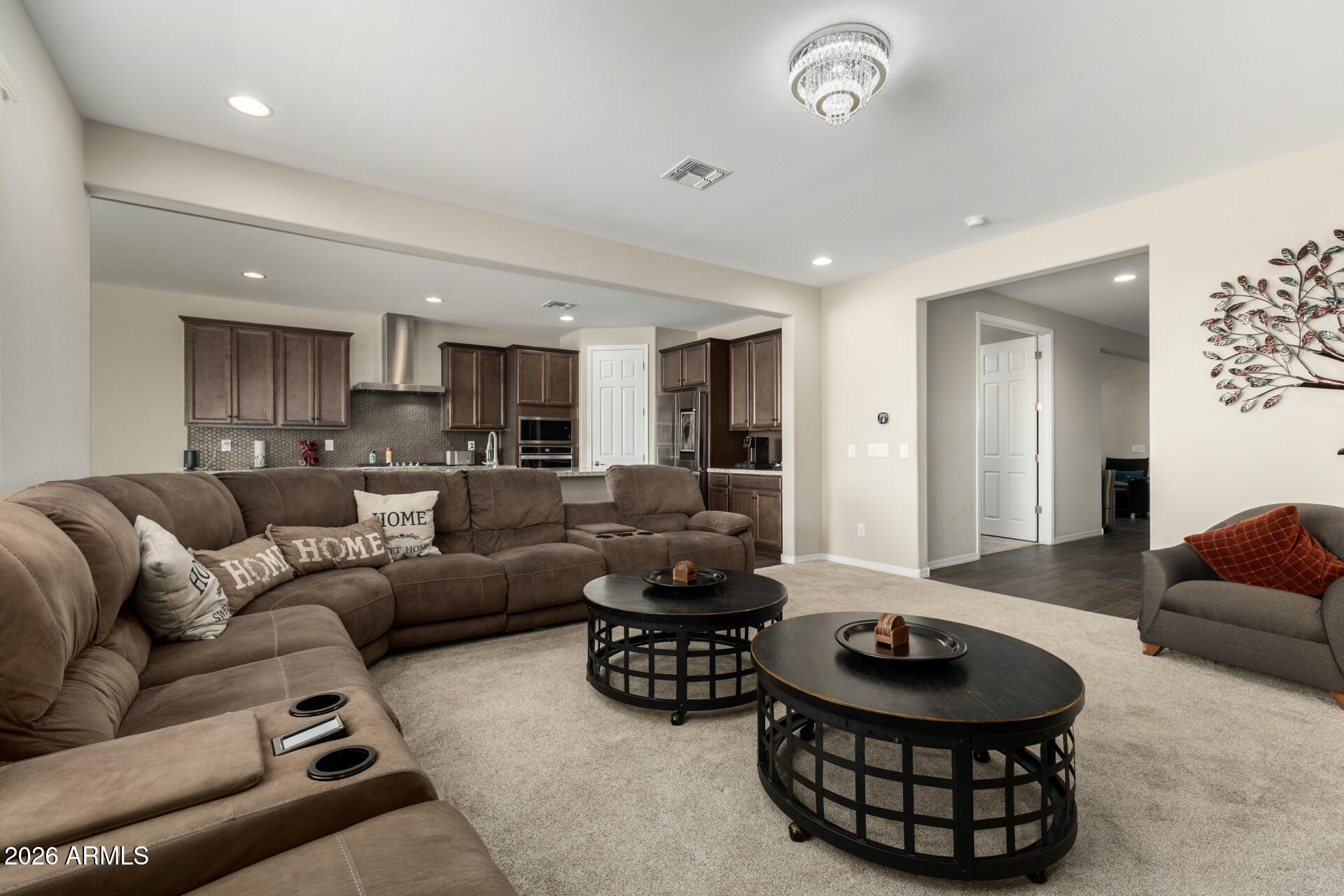 18427 W PASADENA Avenue