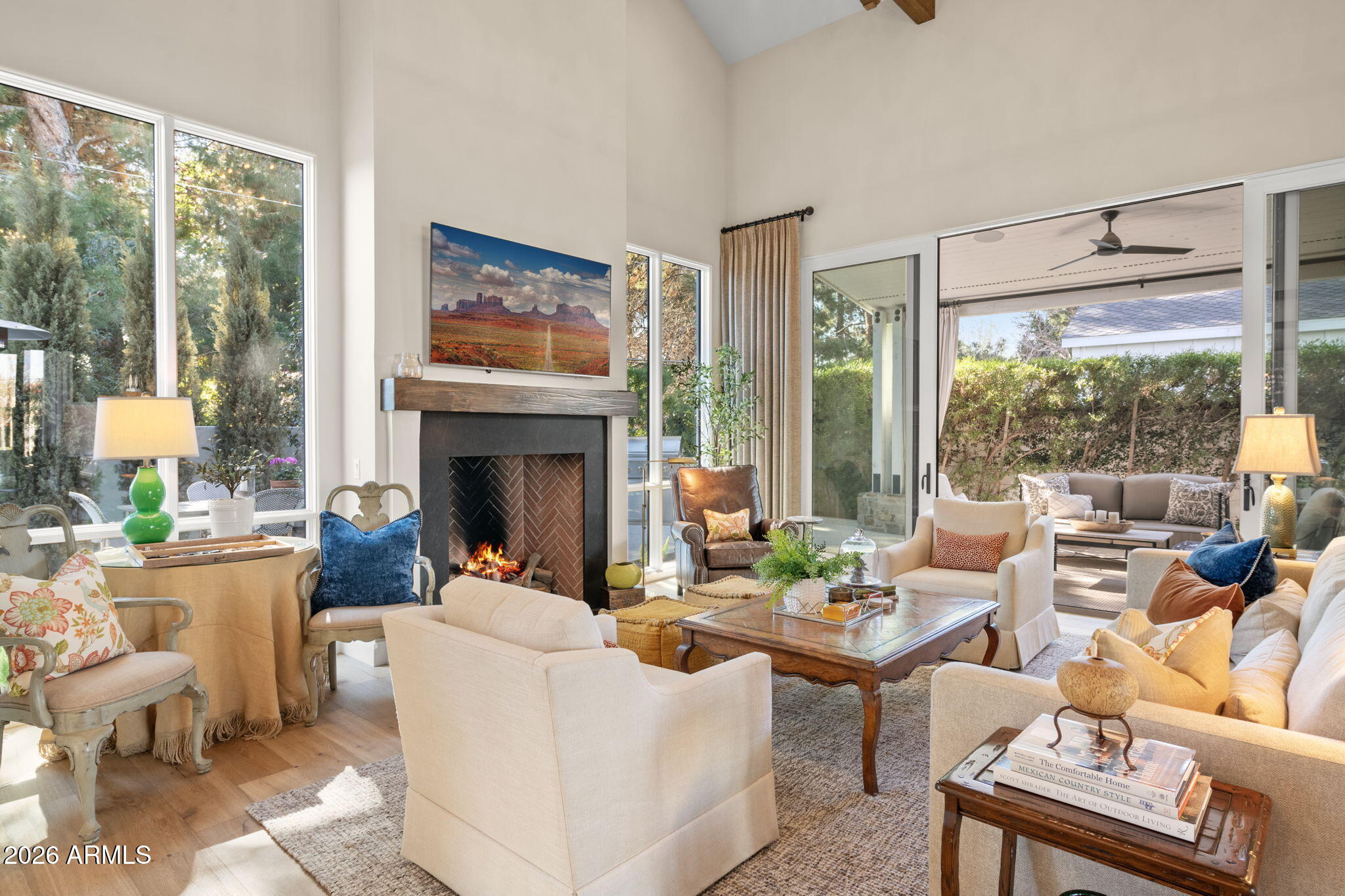 3715 E Sells Drive