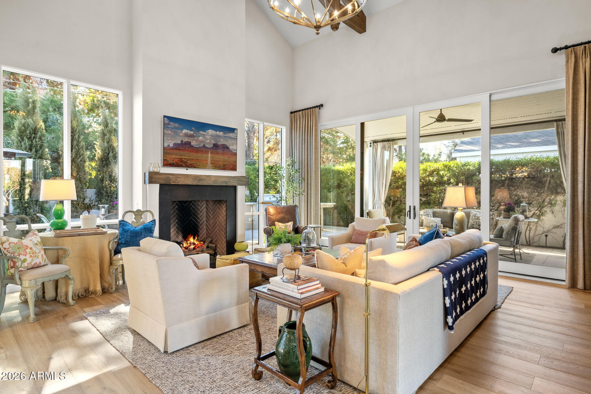 3715 E Sells Drive