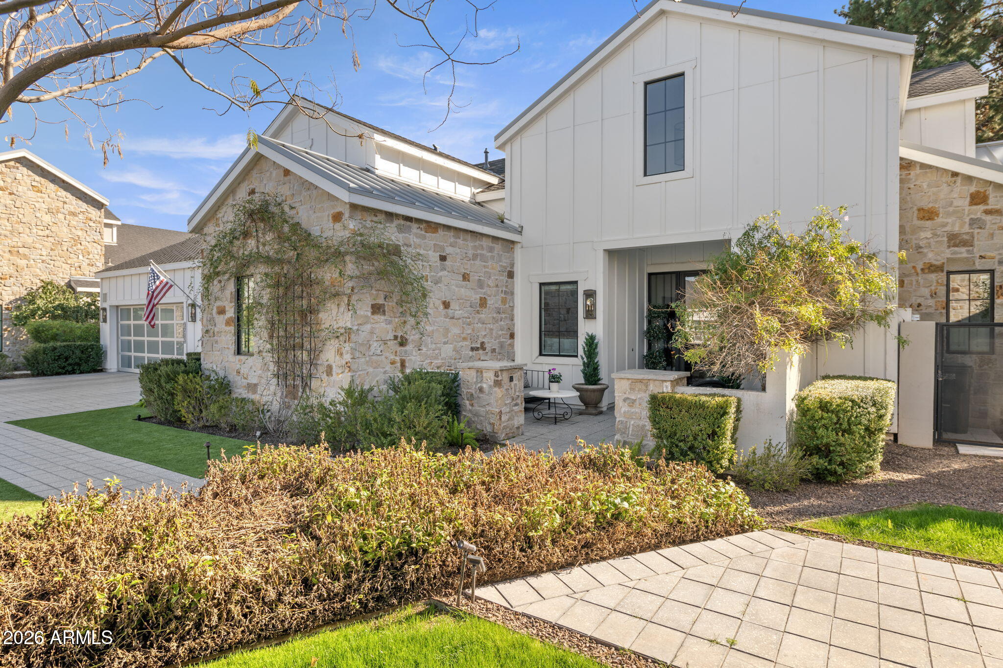 3715 E Sells Drive