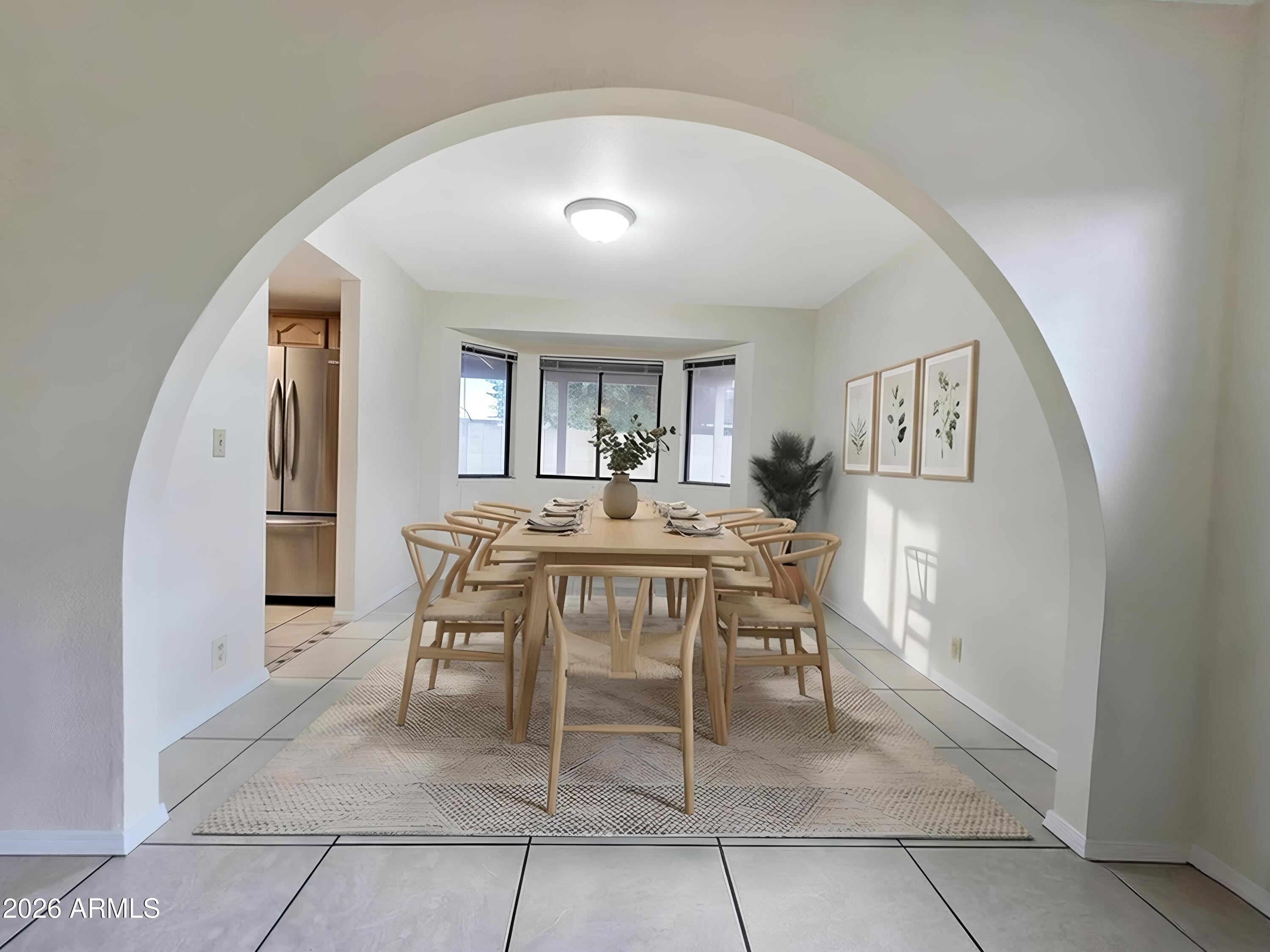 8004 W SIERRA VISTA Drive