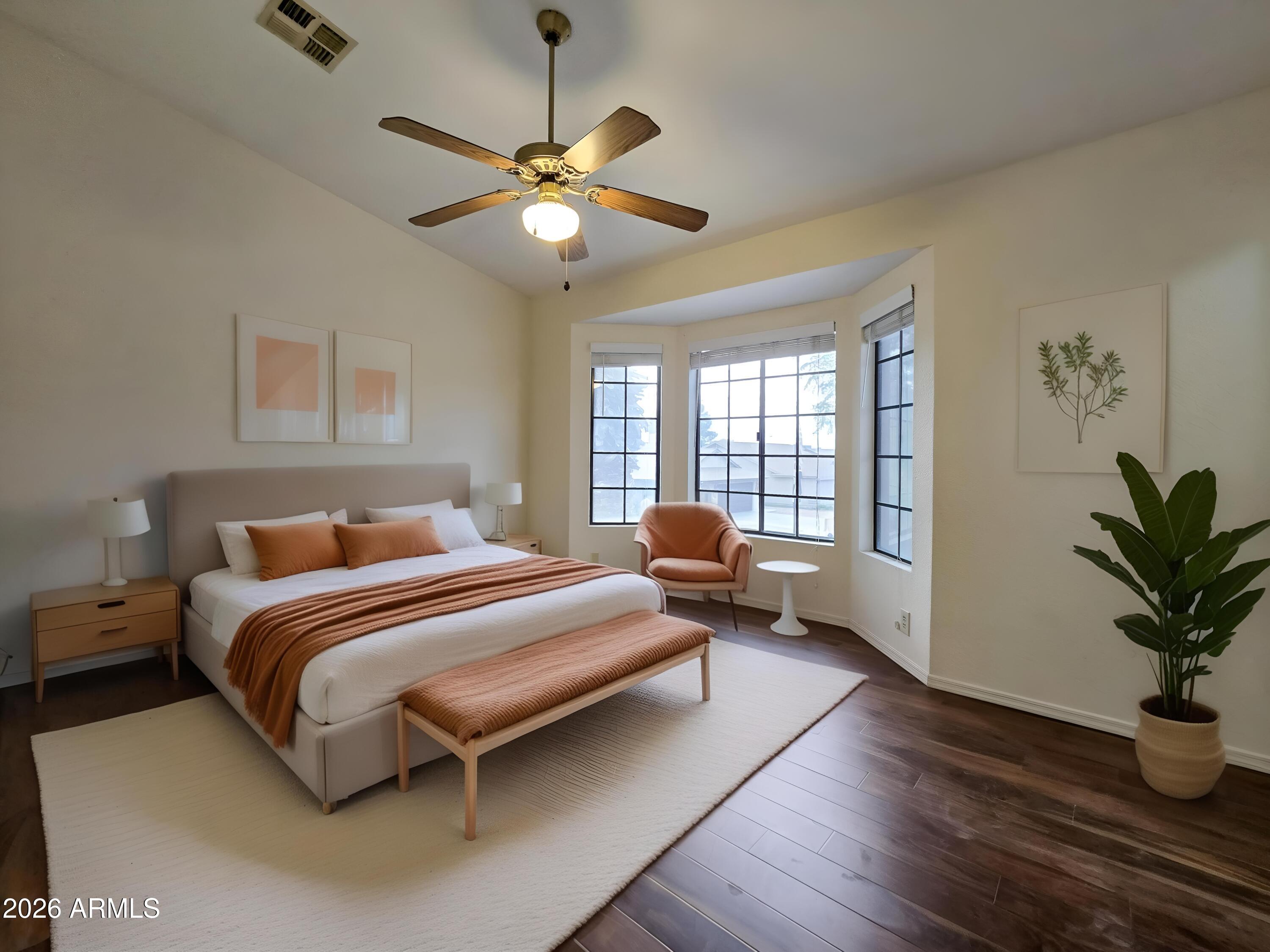 8004 W SIERRA VISTA Drive