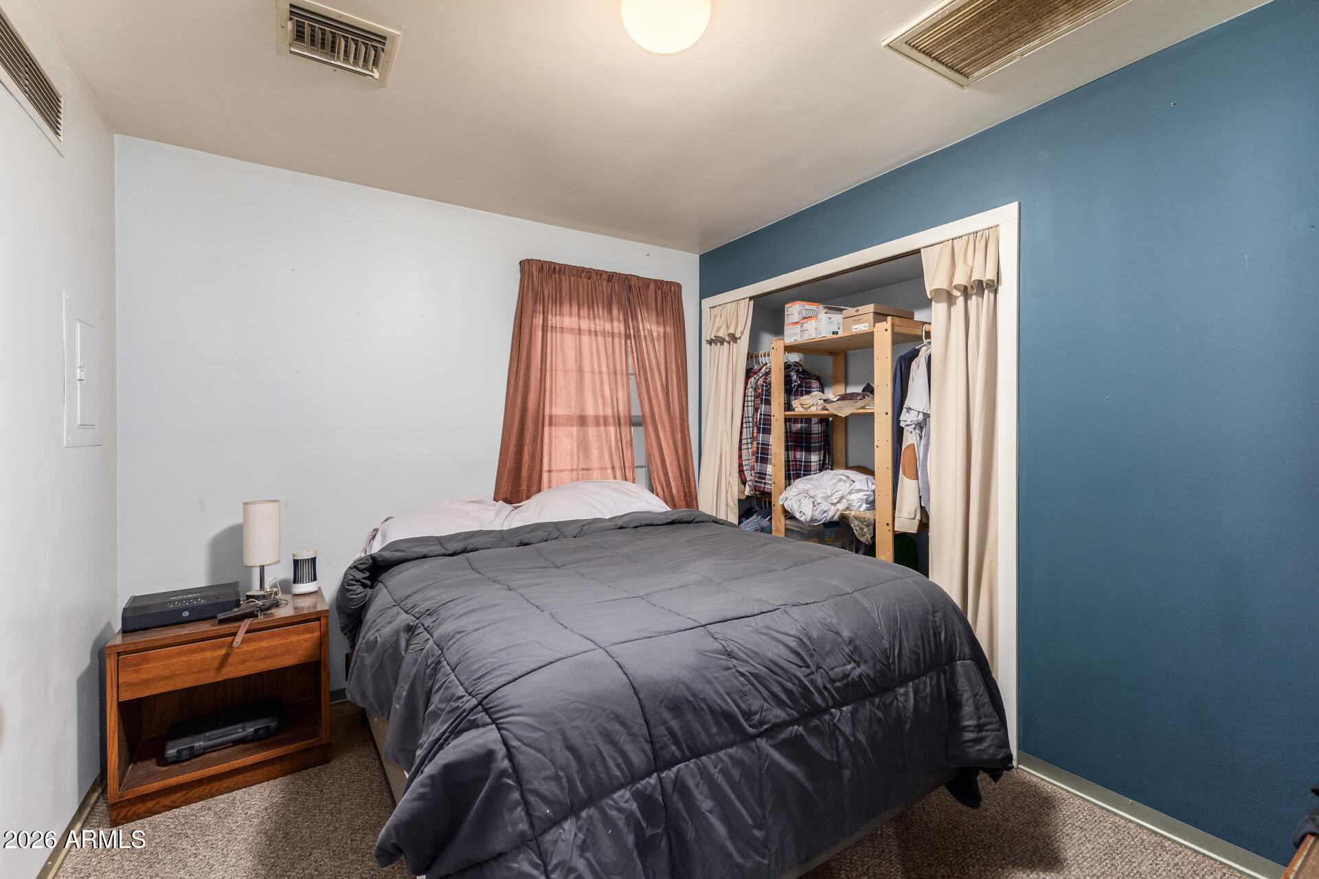 910 W PORTLAND Street