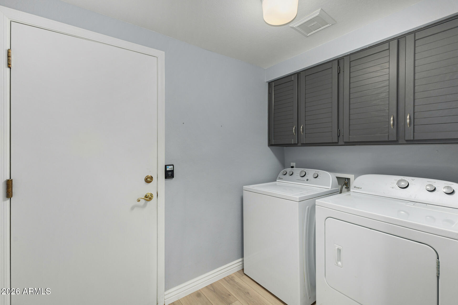 9705 E MOUNTAIN VIEW Road 1126