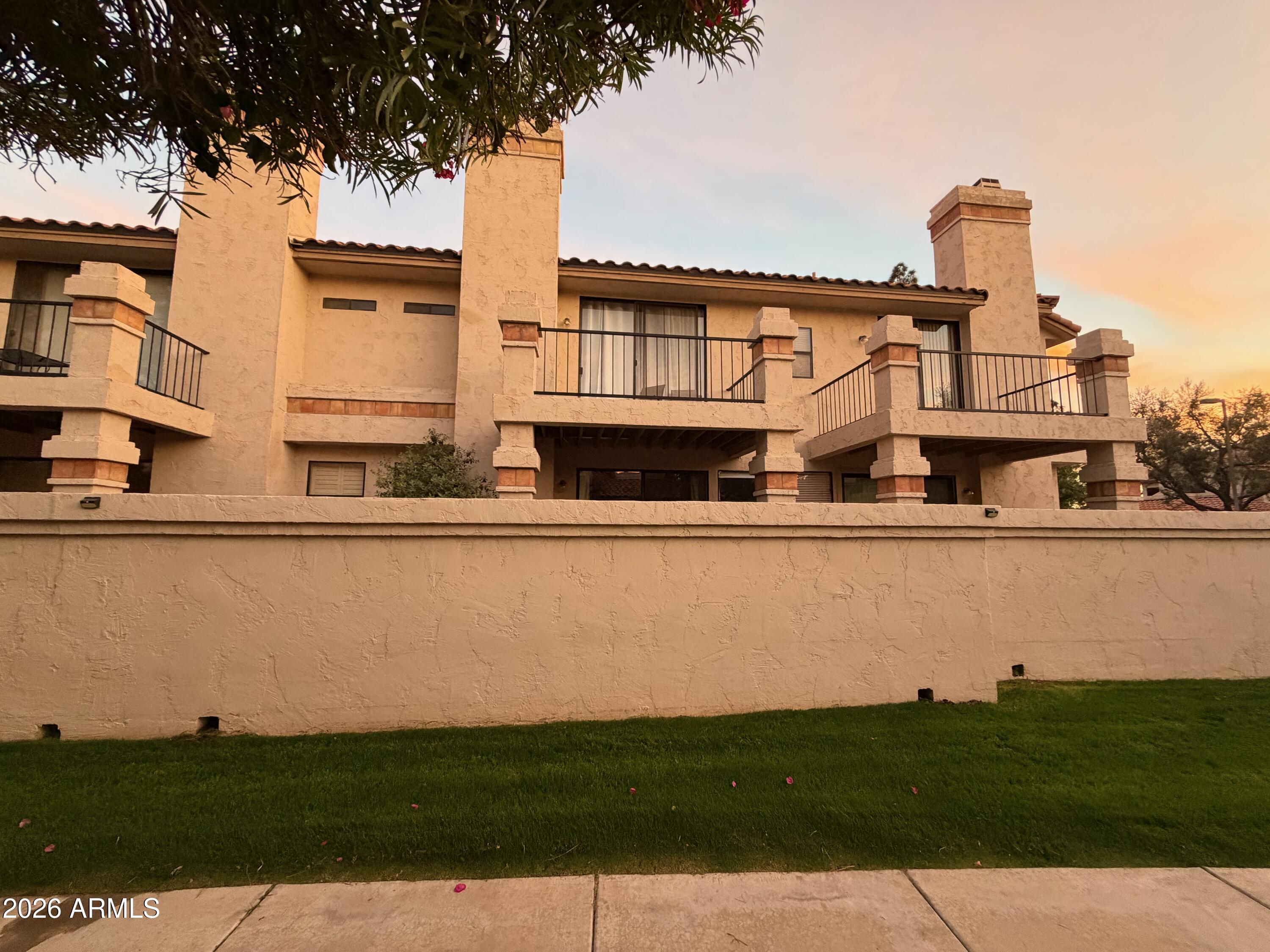 9705 E MOUNTAIN VIEW Road 1126