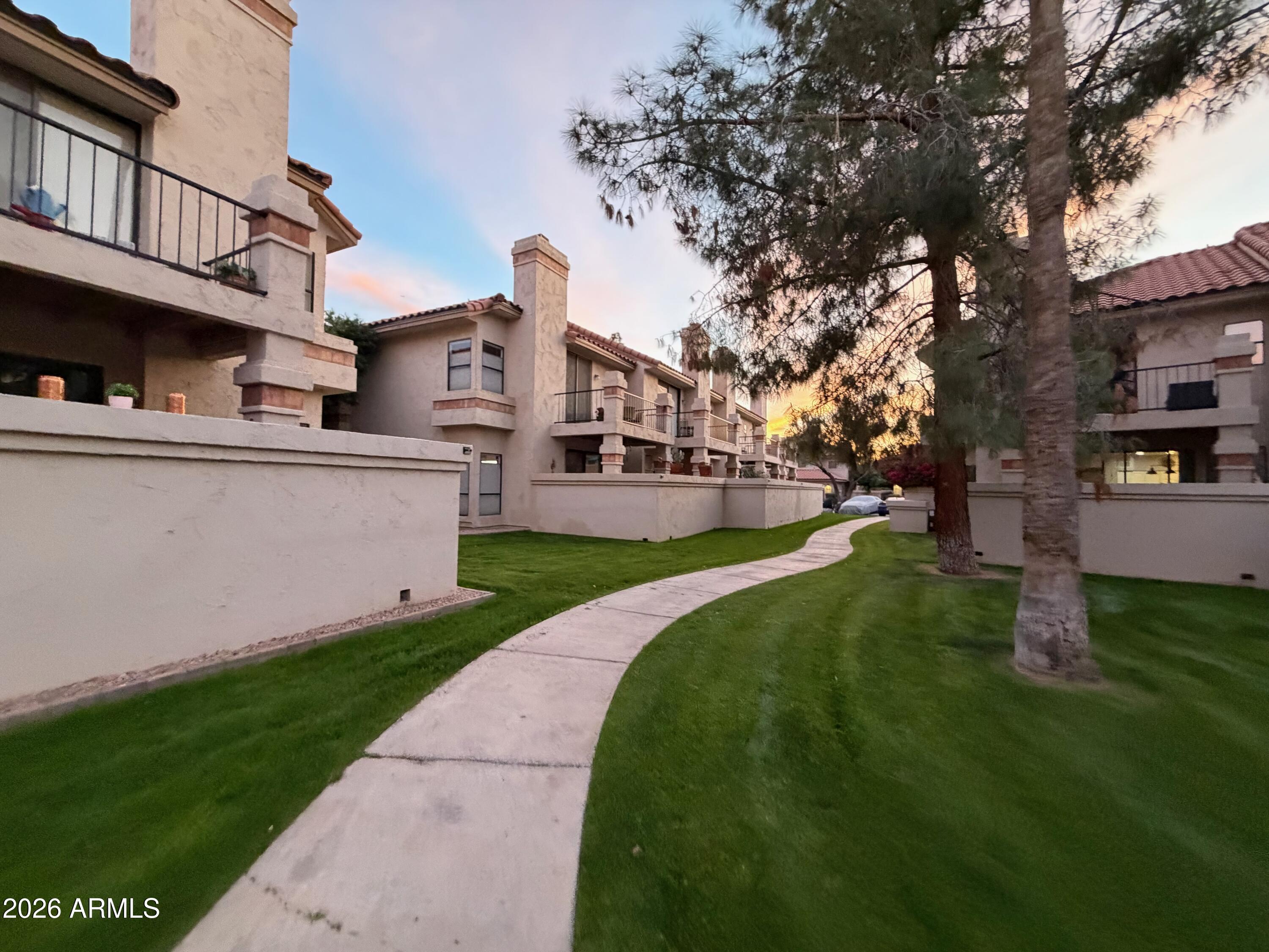 9705 E MOUNTAIN VIEW Road 1126