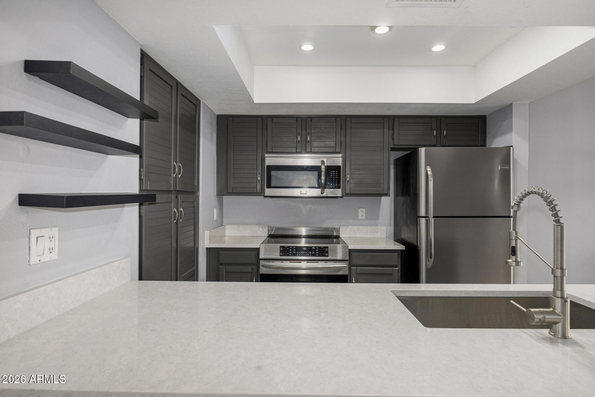 9705 E MOUNTAIN VIEW Road 1126