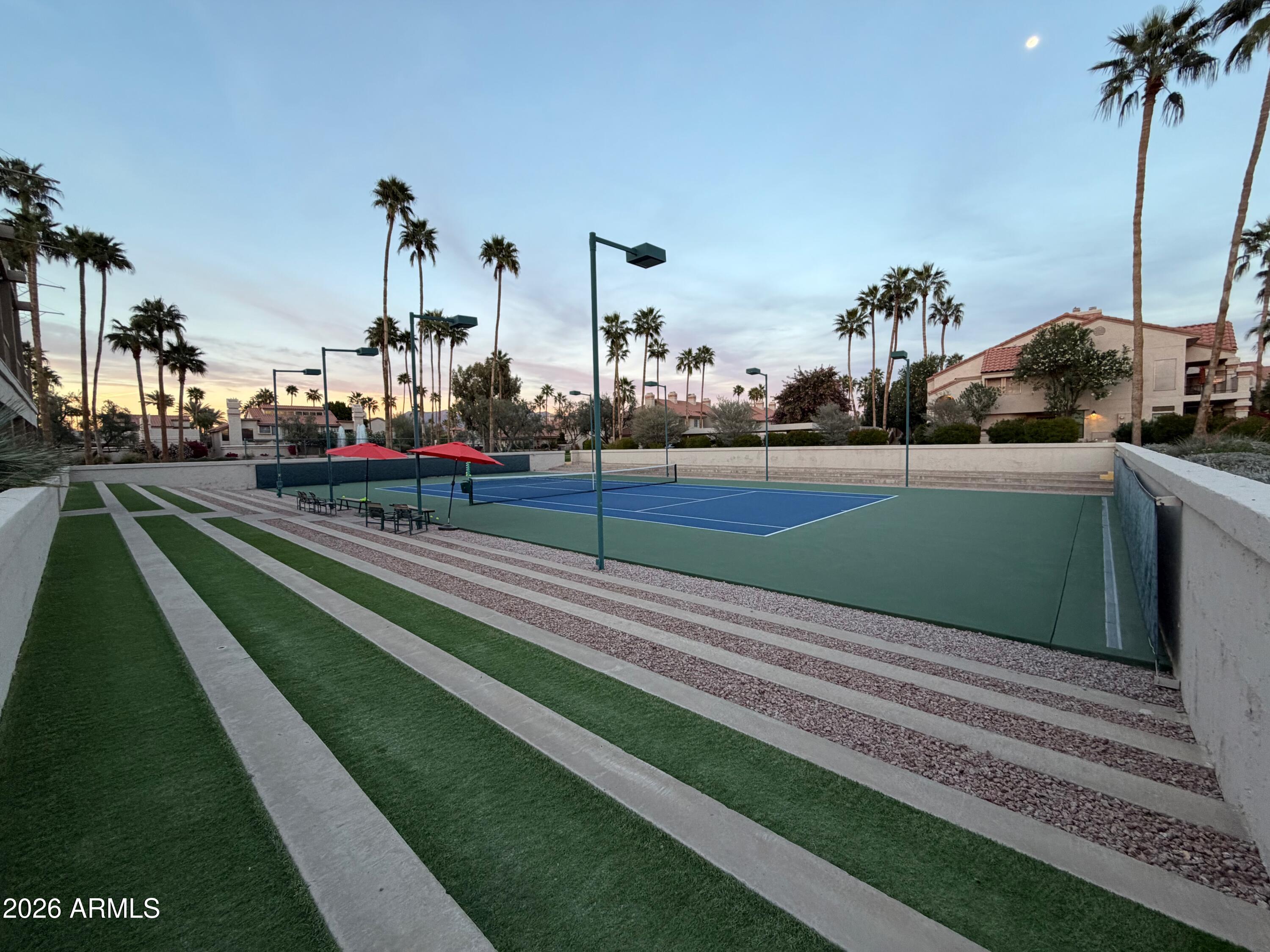 9705 E MOUNTAIN VIEW Road 1126