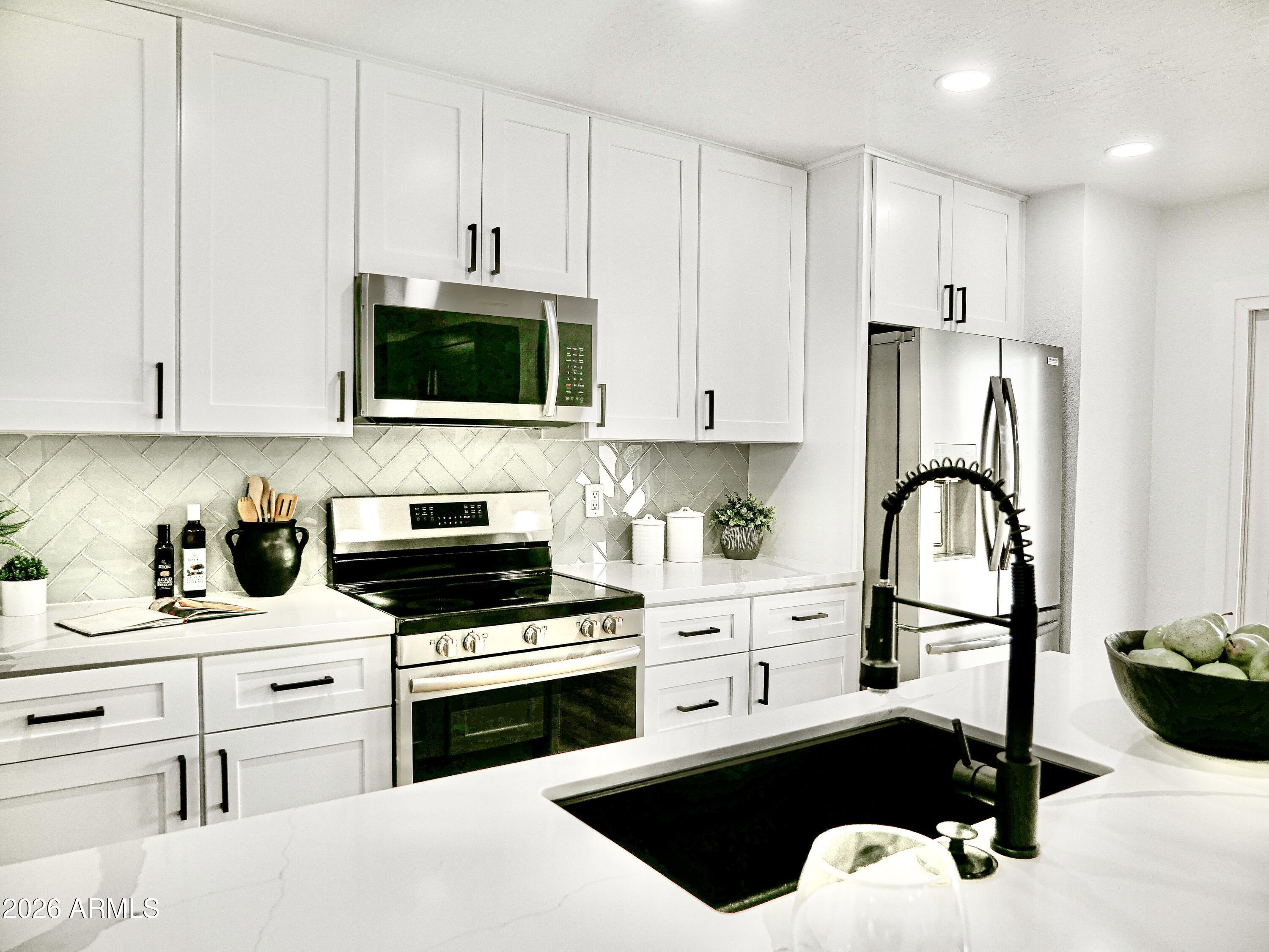 6401 E EUGIE Terrace