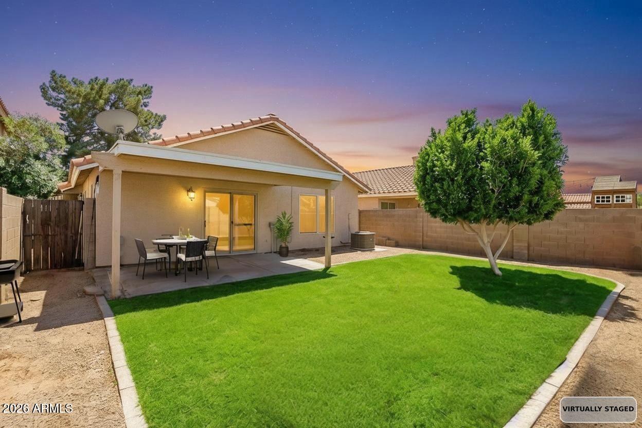 7950 W PARADISE Drive