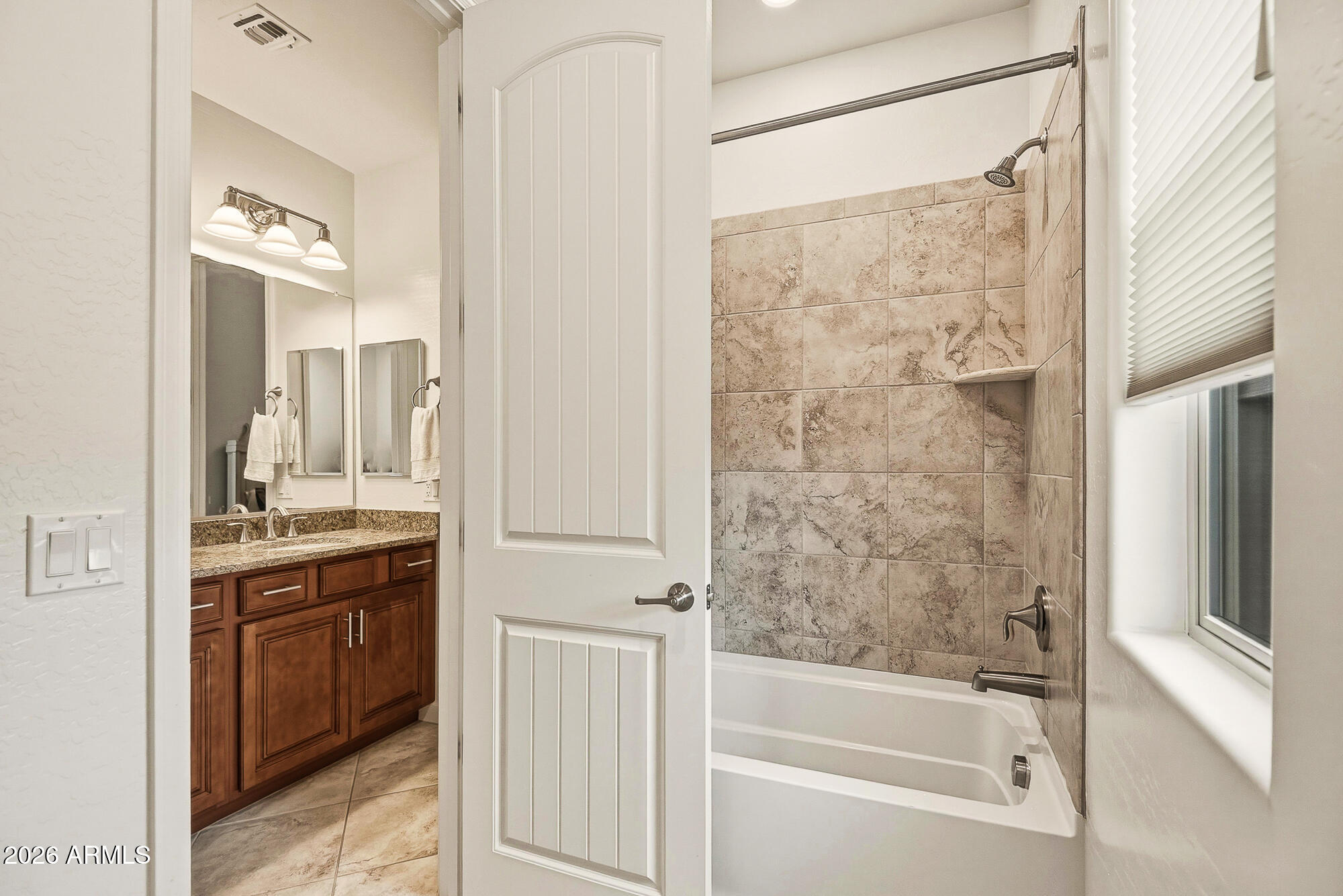 6024 E BRAMBLE BERRY Lane