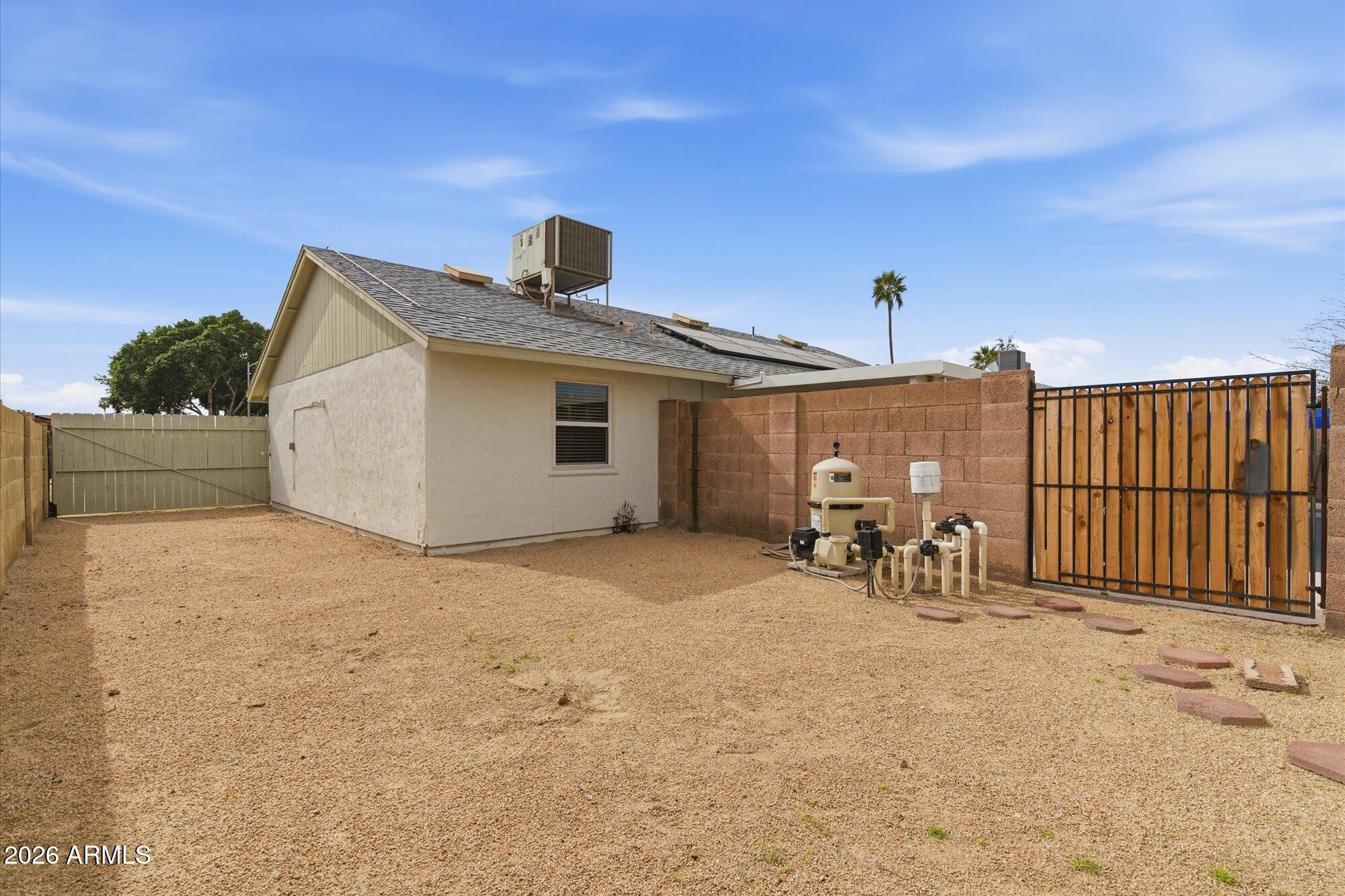 5402 W COUNTRY GABLES Drive