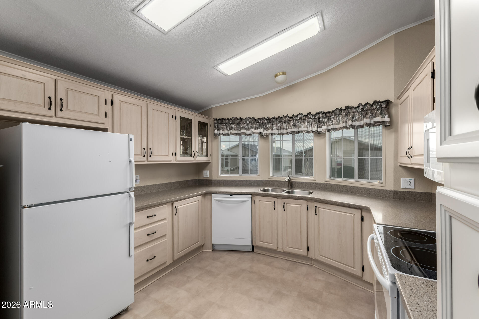 215 N Power Road 454
