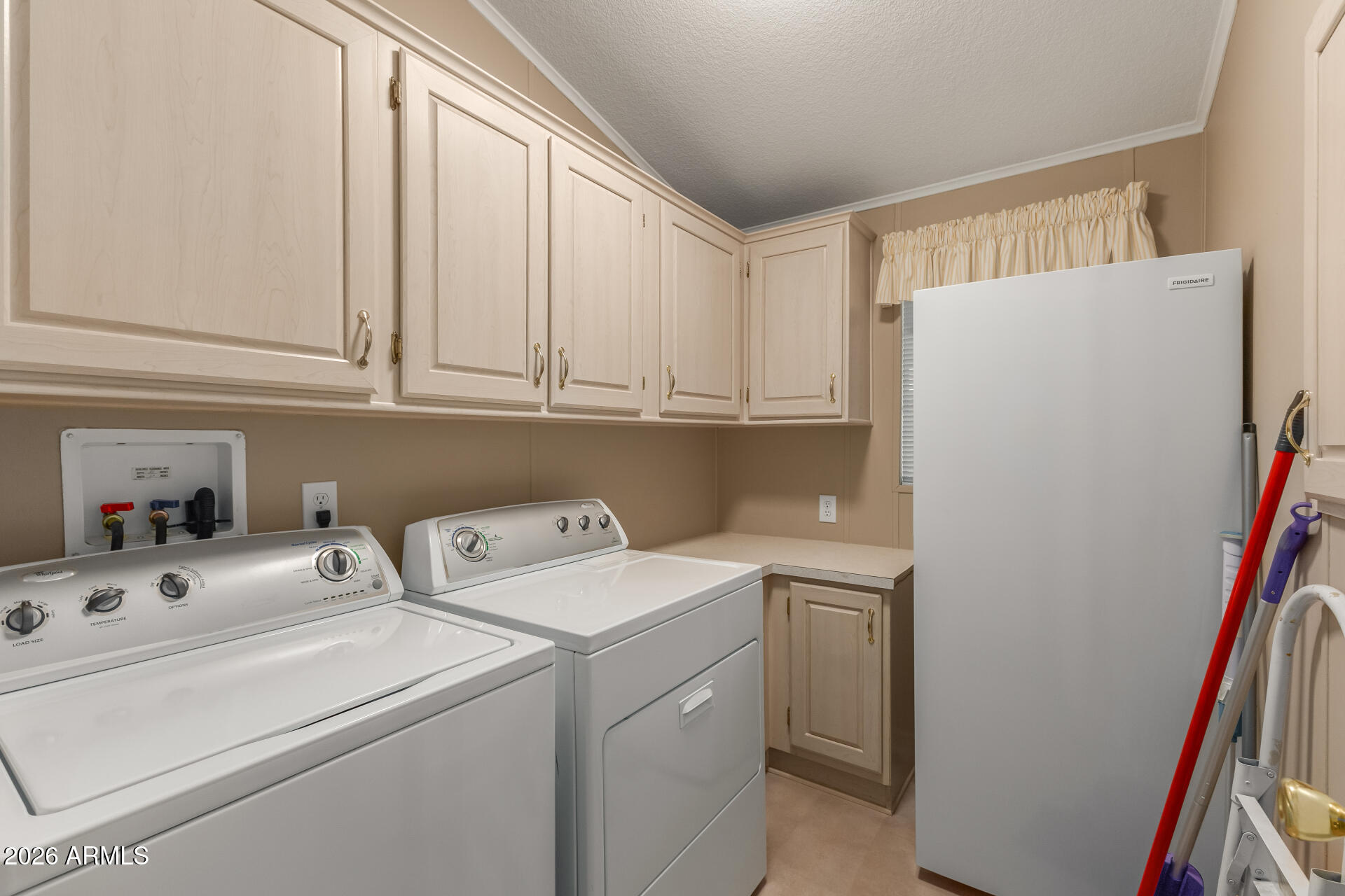 215 N Power Road 454