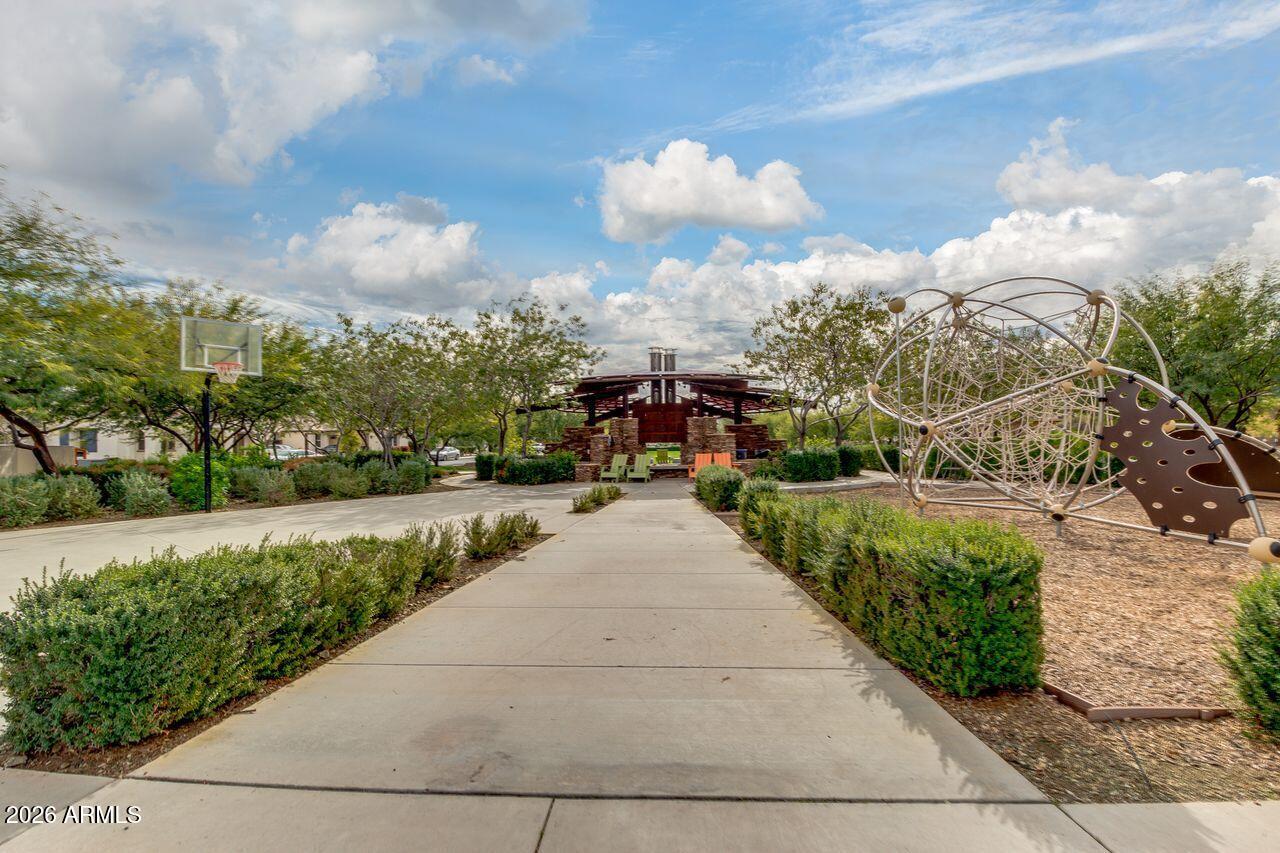 10326 E BERGERON Avenue