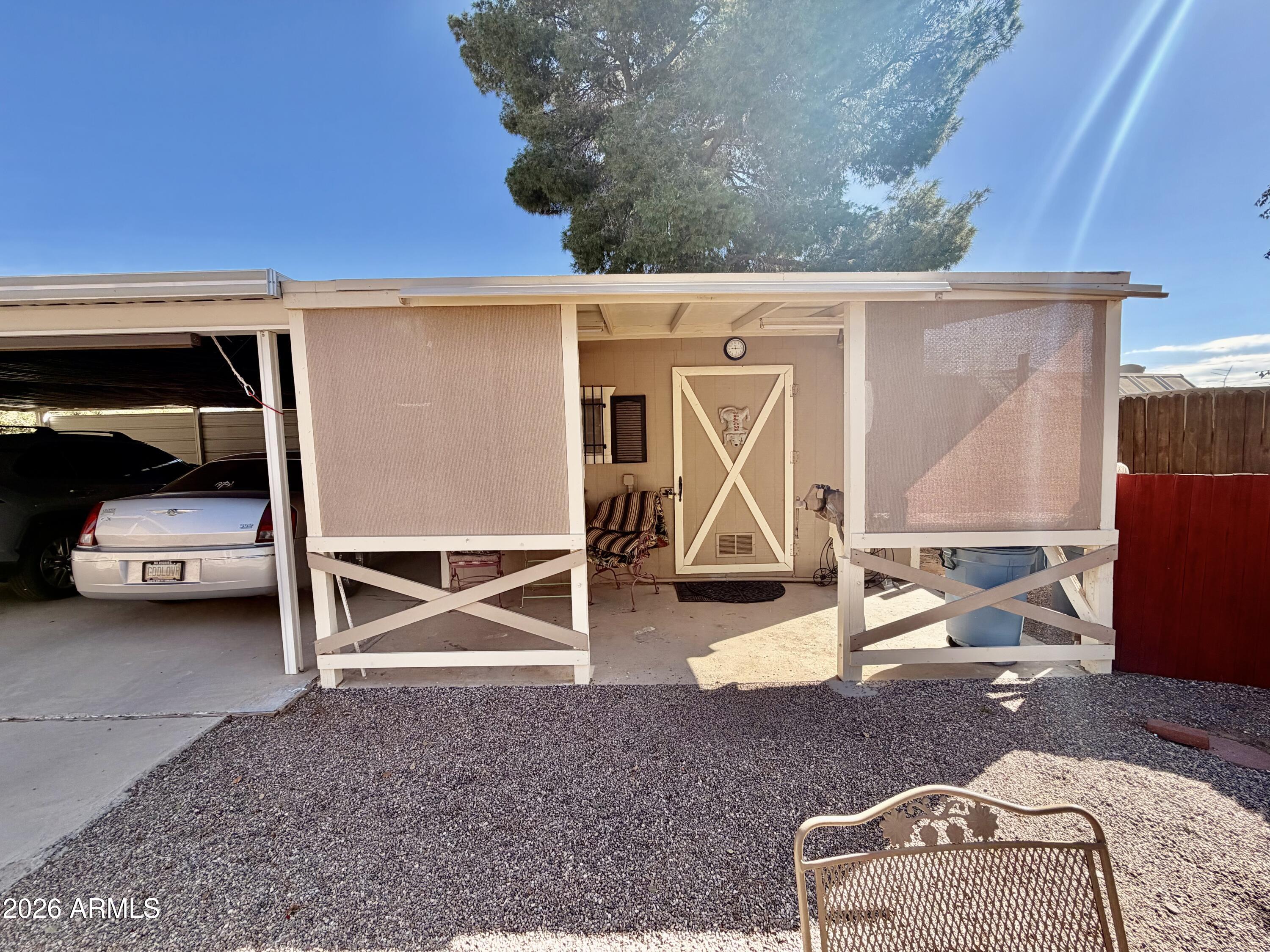 10547 N BATTLEFORD Drive