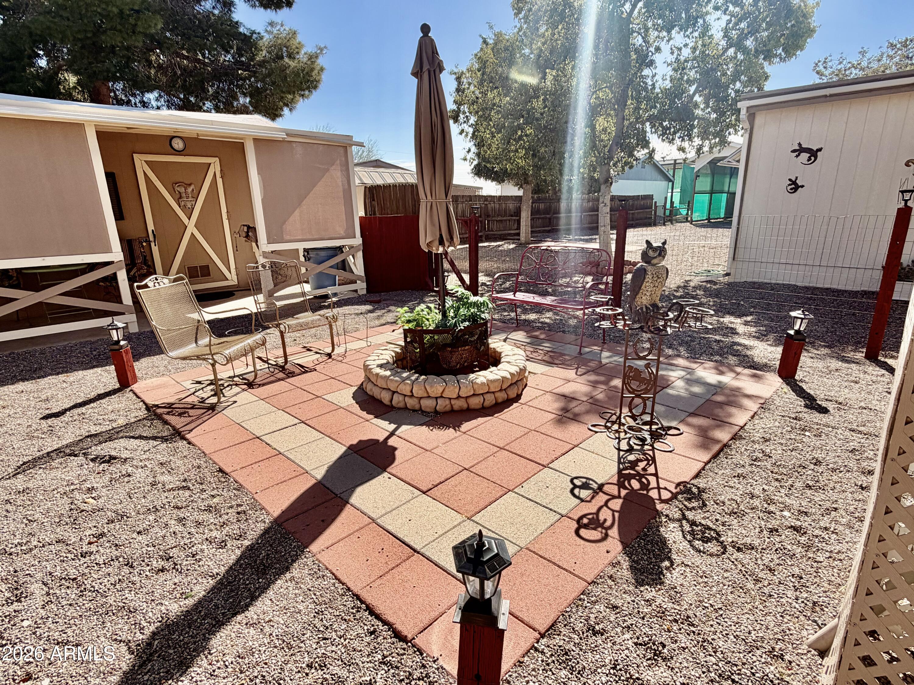 10547 N BATTLEFORD Drive