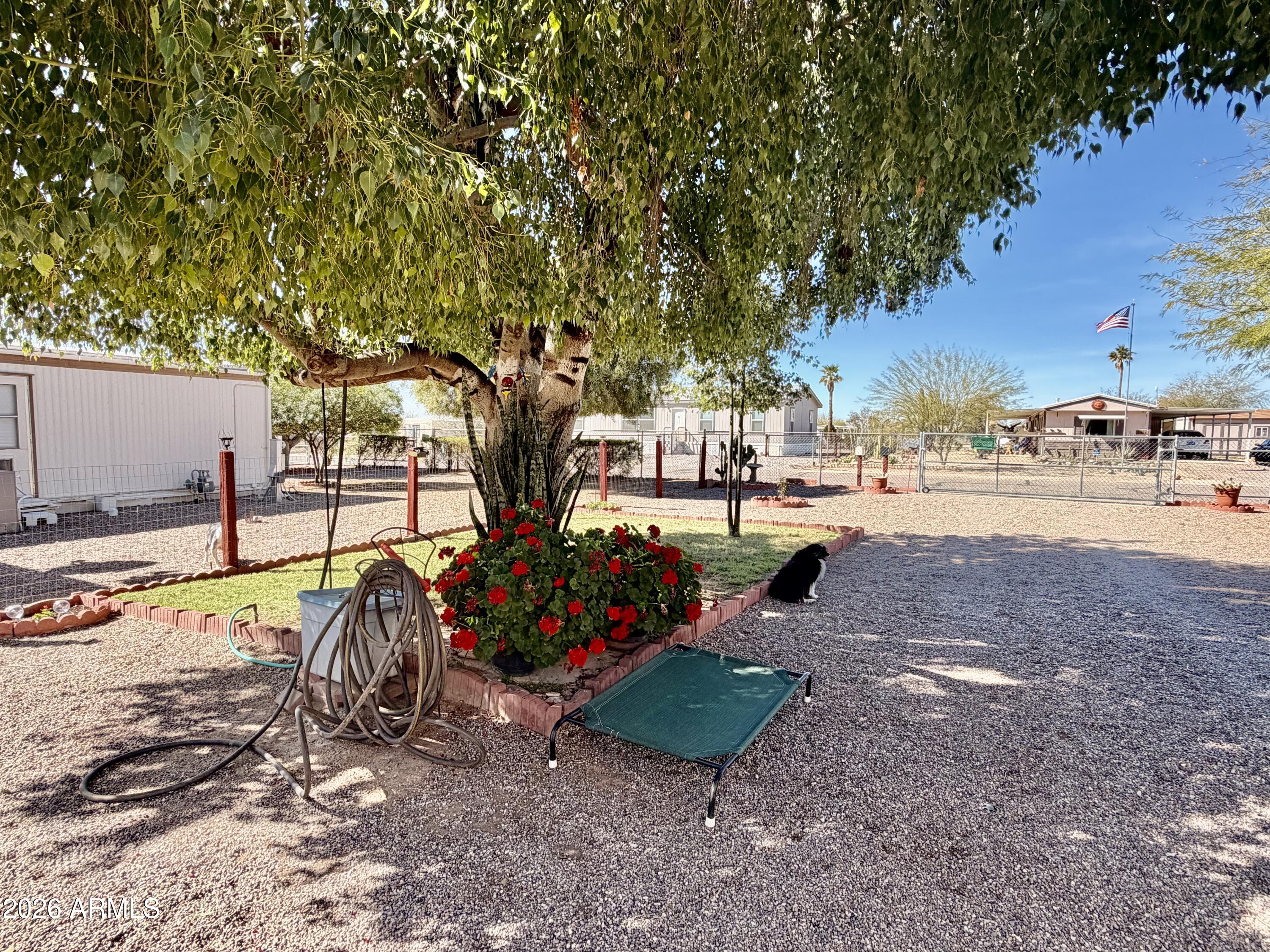 10547 N BATTLEFORD Drive