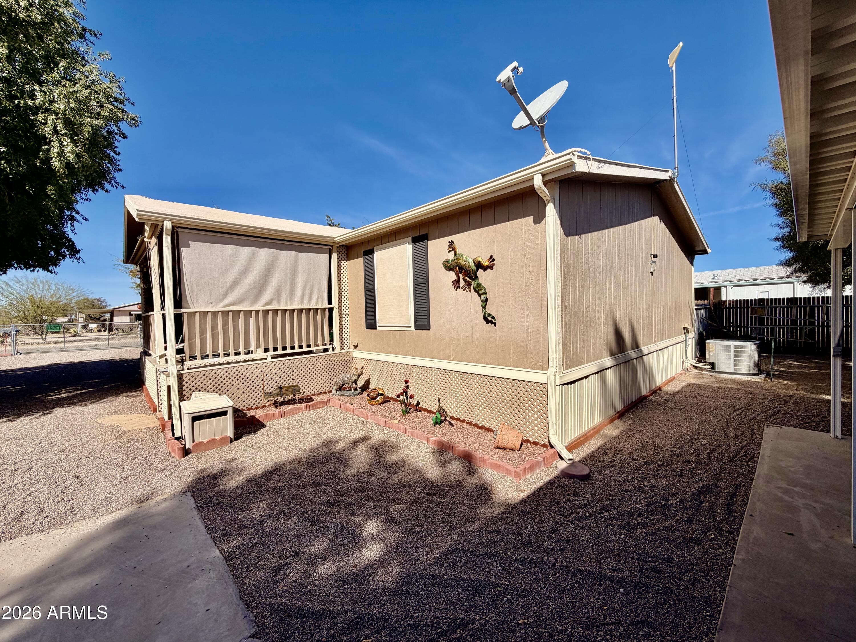 10547 N BATTLEFORD Drive