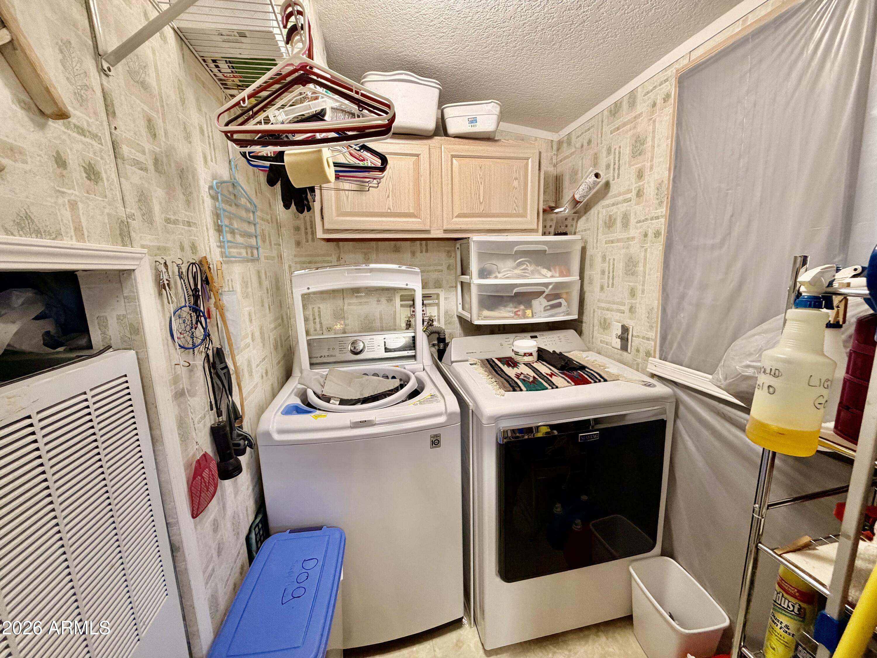 10547 N BATTLEFORD Drive