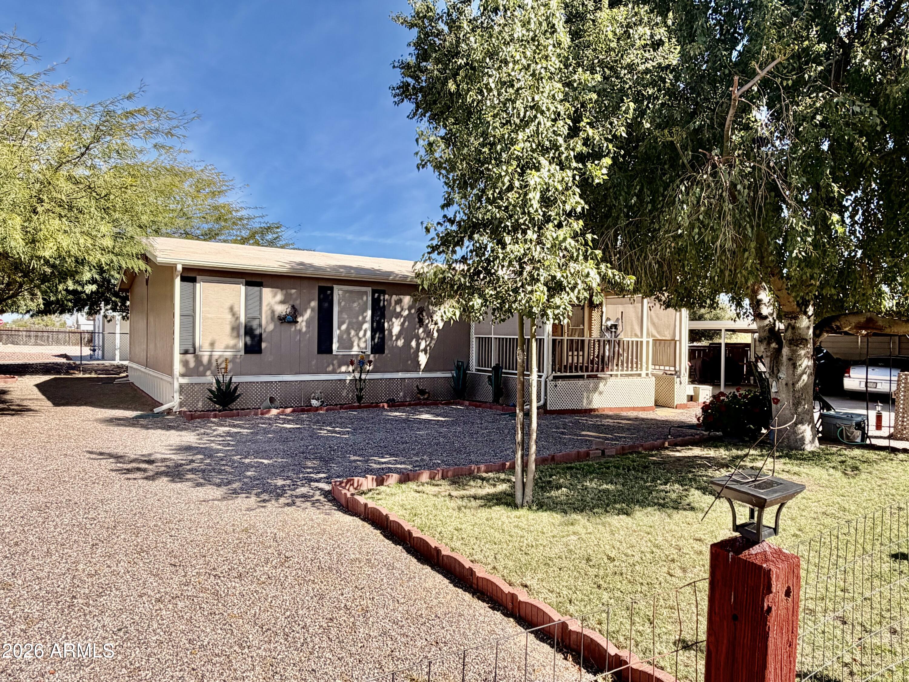 10547 N BATTLEFORD Drive