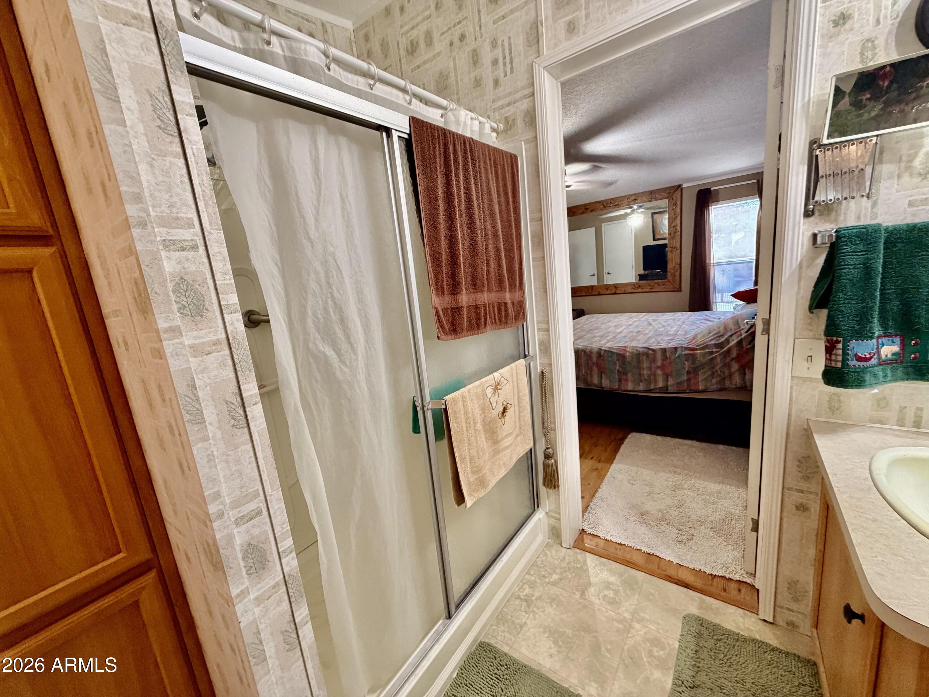 10547 N BATTLEFORD Drive