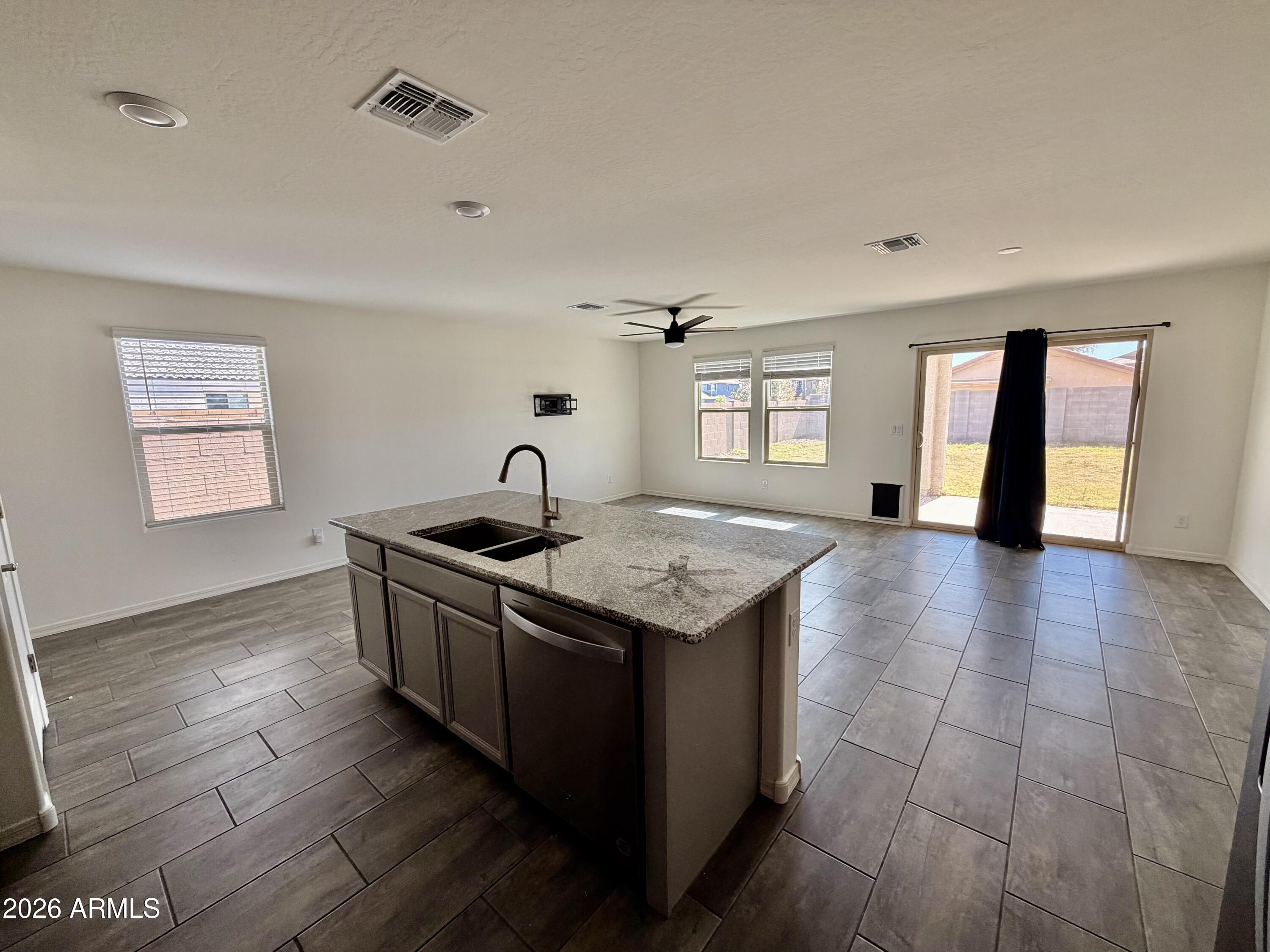 1451 W PINKLEY Avenue