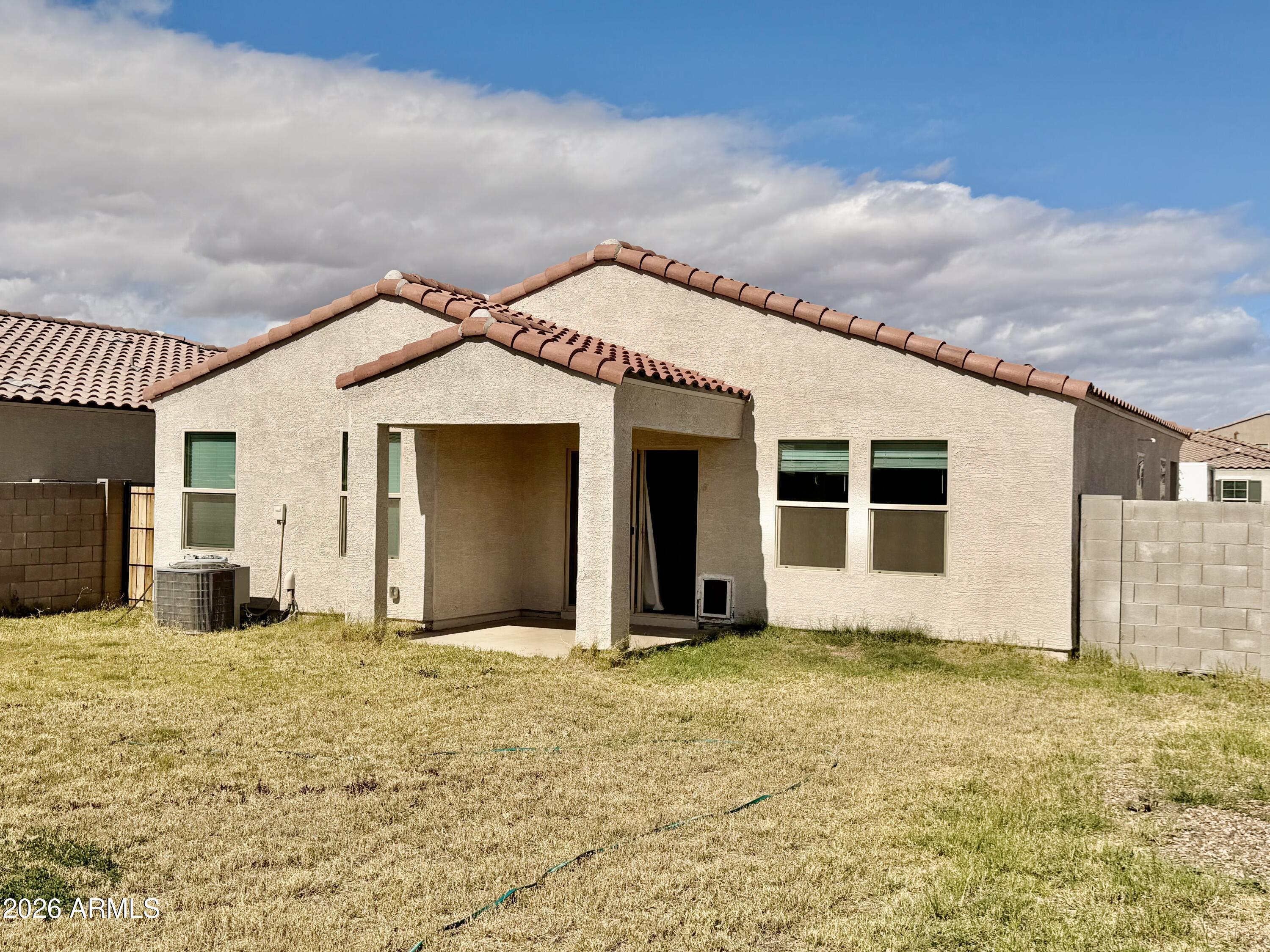 1451 W PINKLEY Avenue