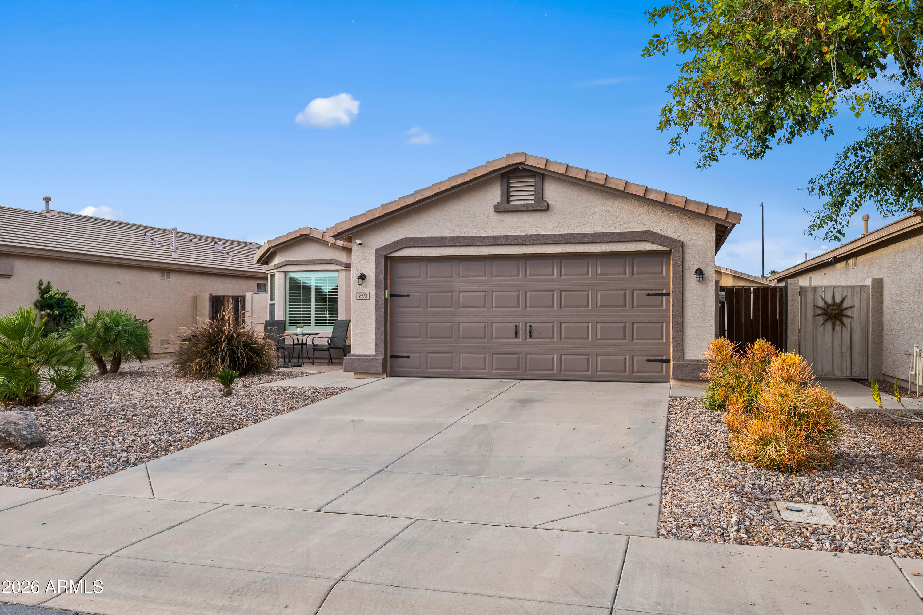 3590 E GLENEAGLE Place