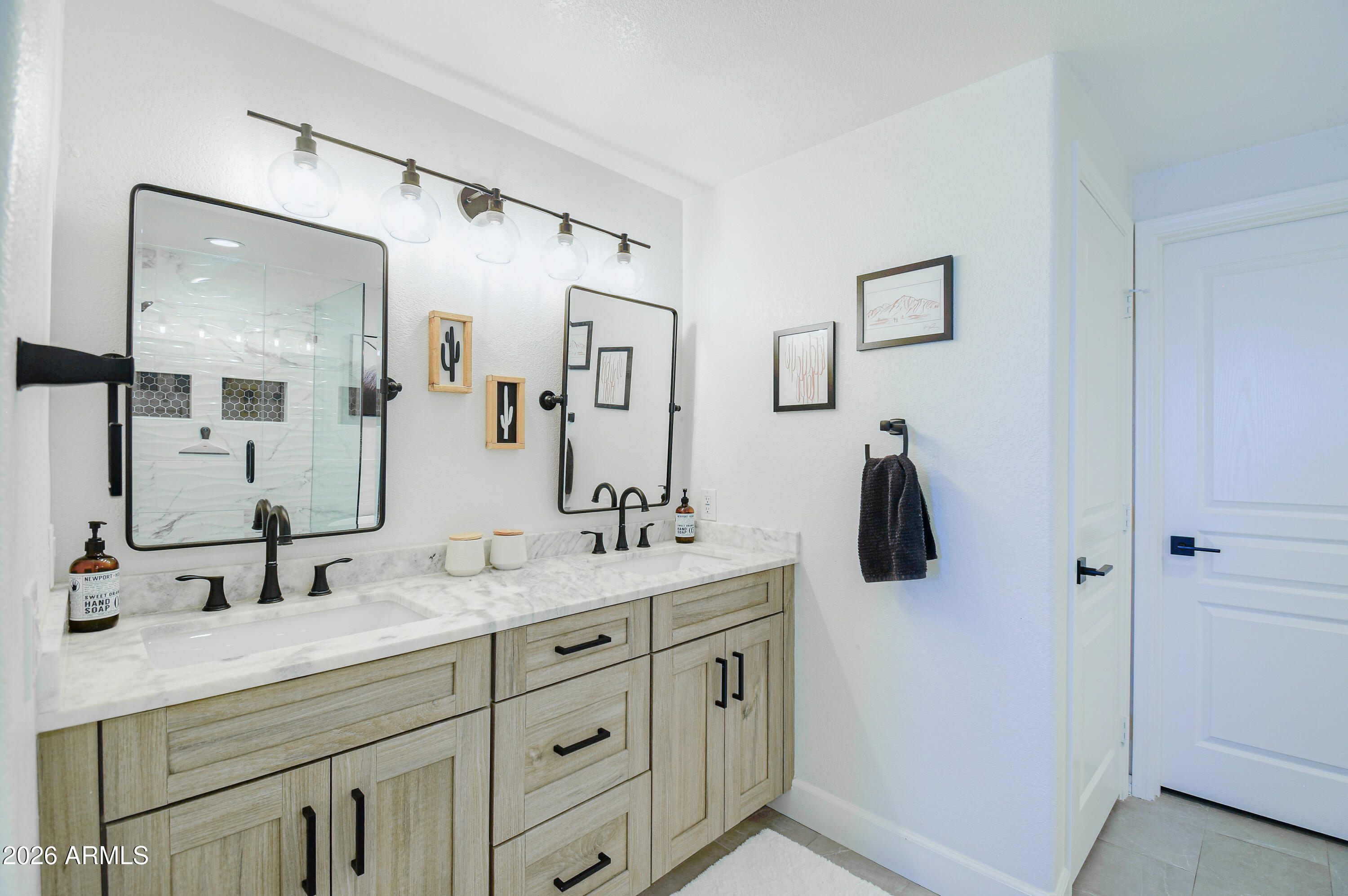 15221 N CLUBGATE Drive 2023