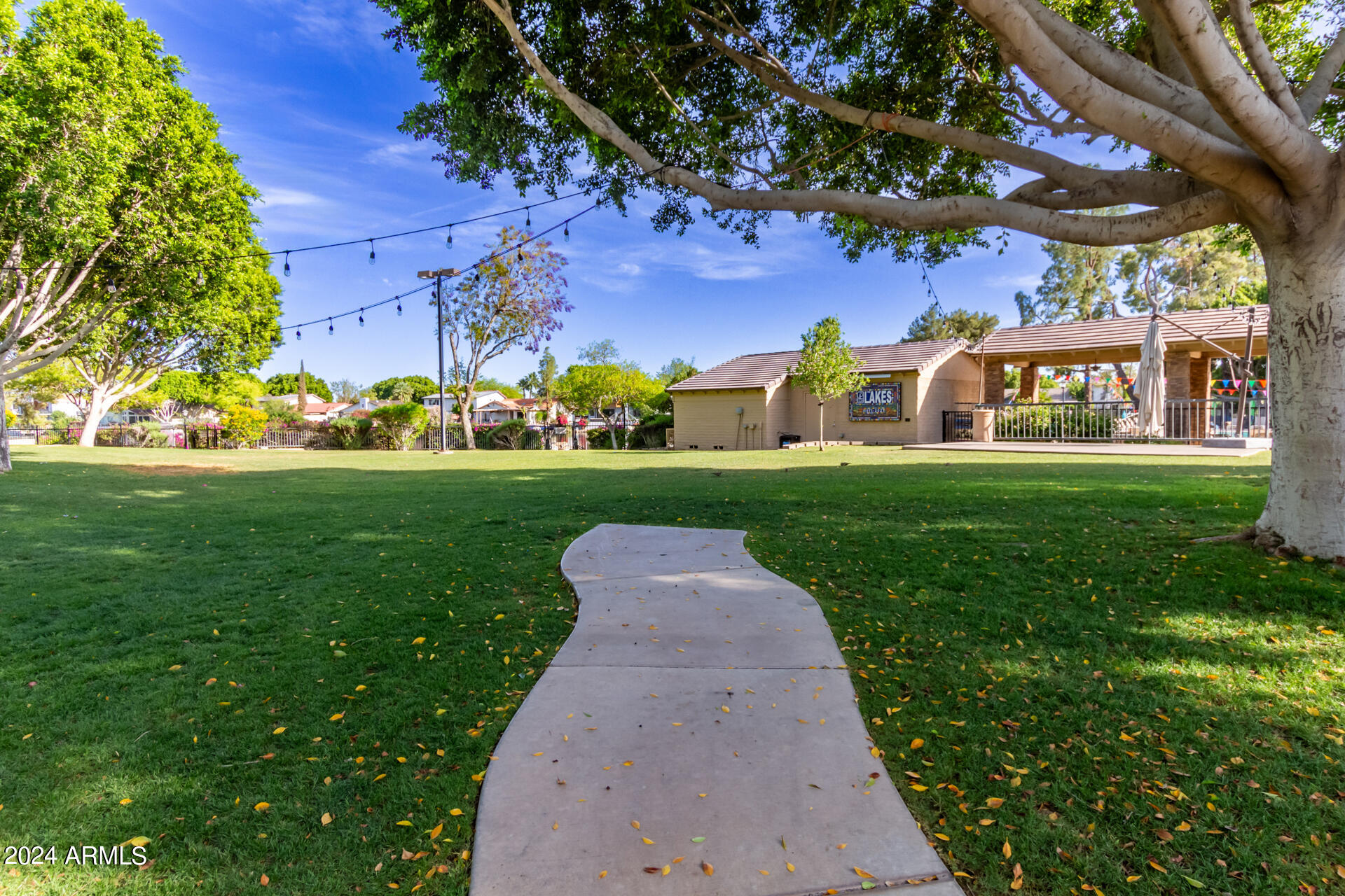 1209 E NORTHSHORE Drive 142