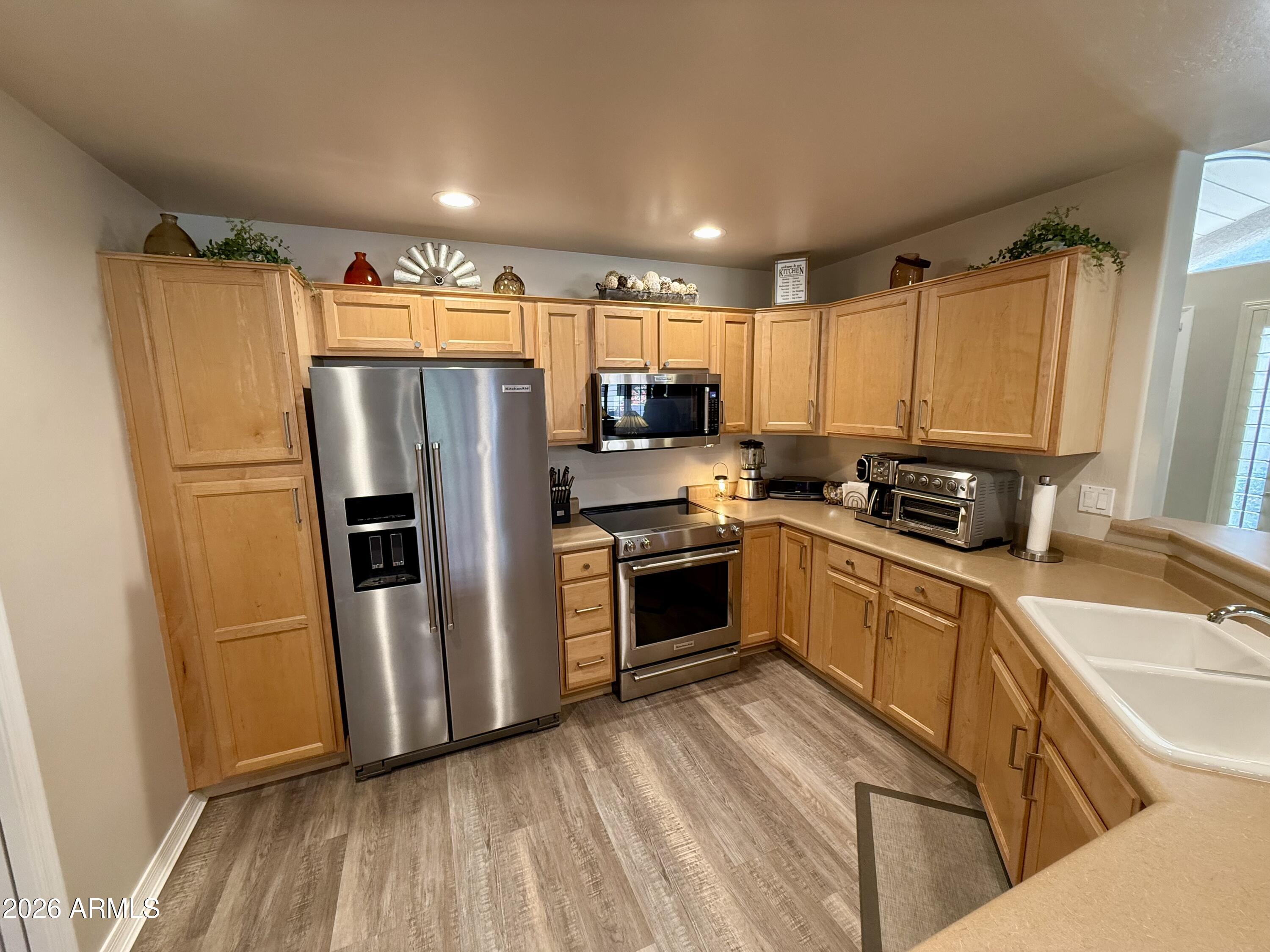4202 E BROADWAY Road 138
