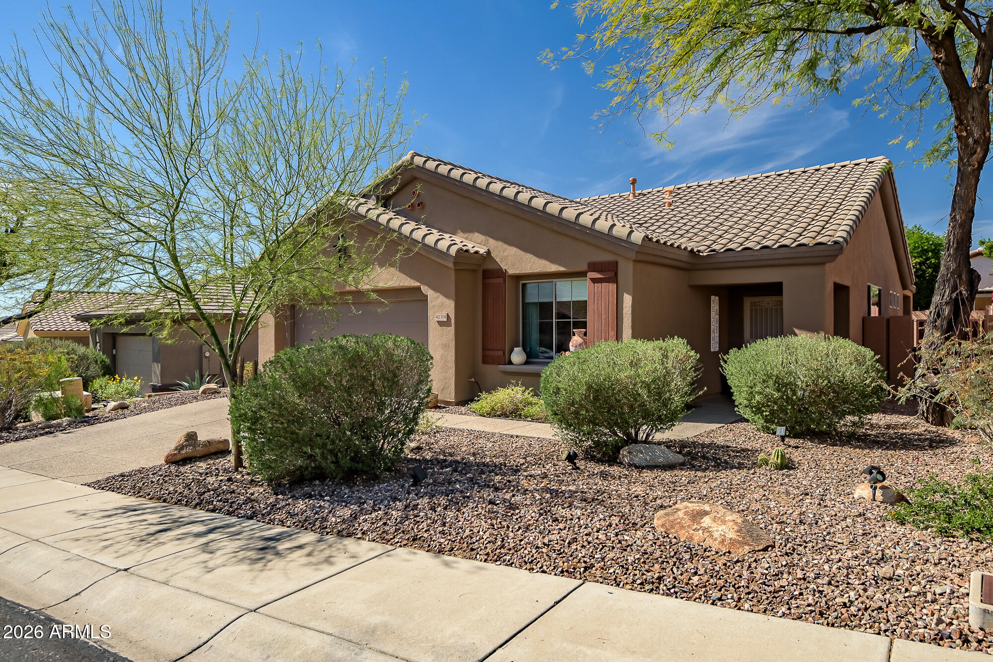 41314 N ROLLING GREEN Way
