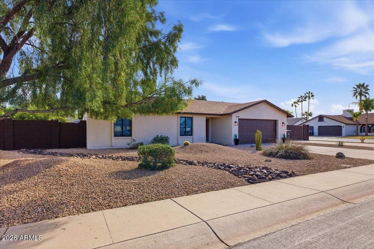 6101 E GREENWAY Lane