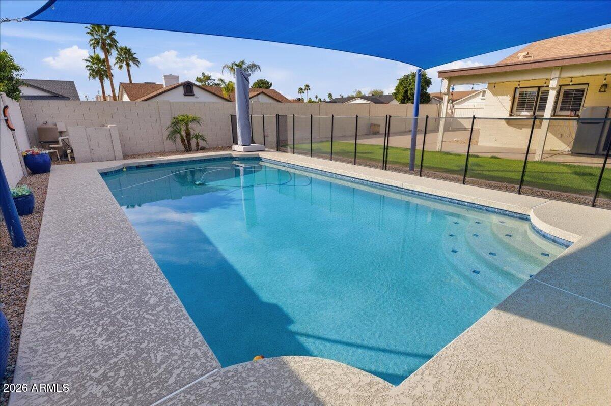 6101 E GREENWAY Lane