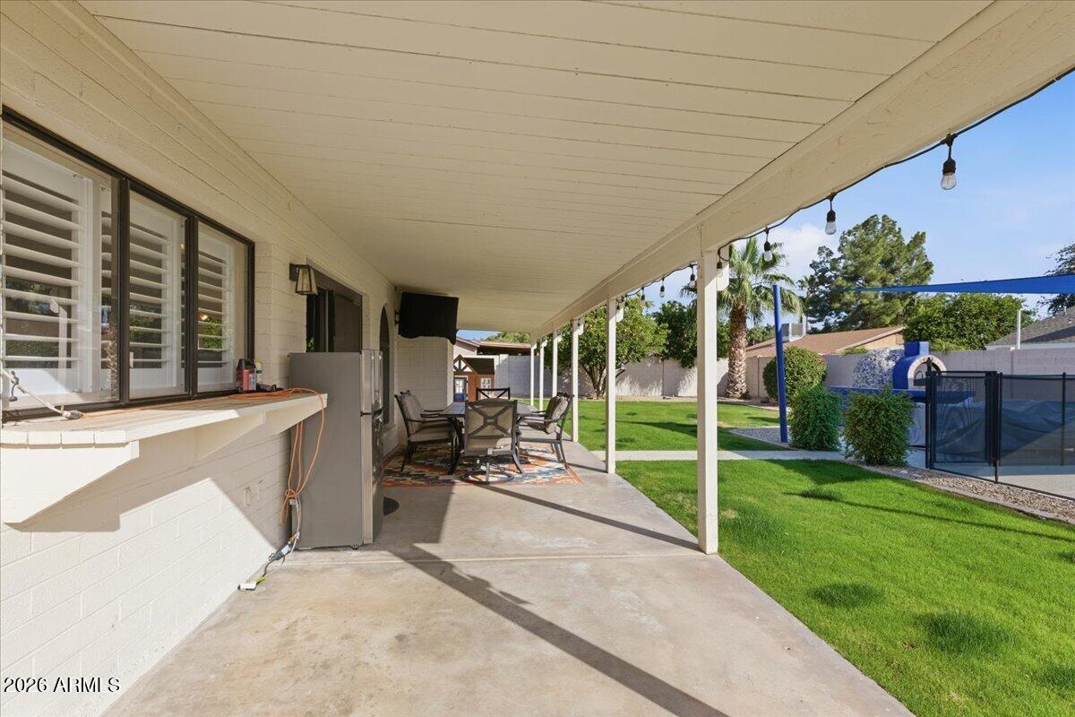 6101 E GREENWAY Lane