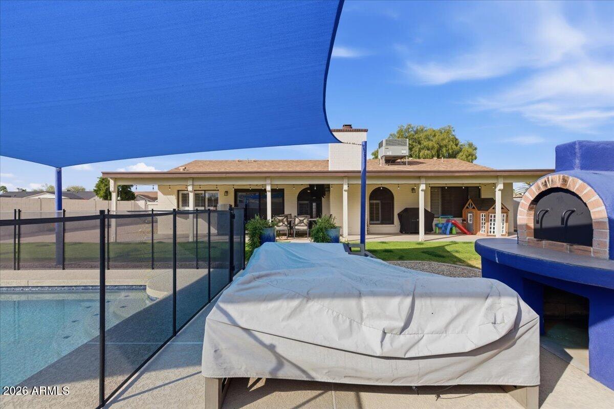 6101 E GREENWAY Lane