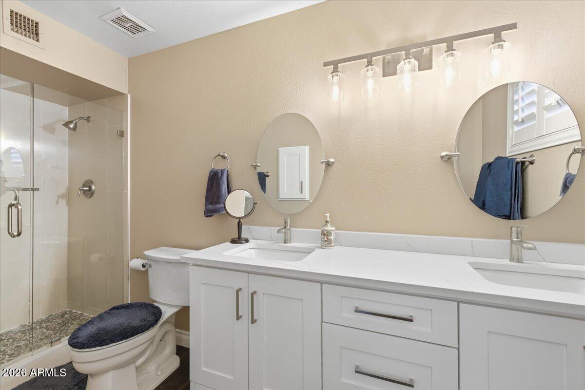 6101 E GREENWAY Lane