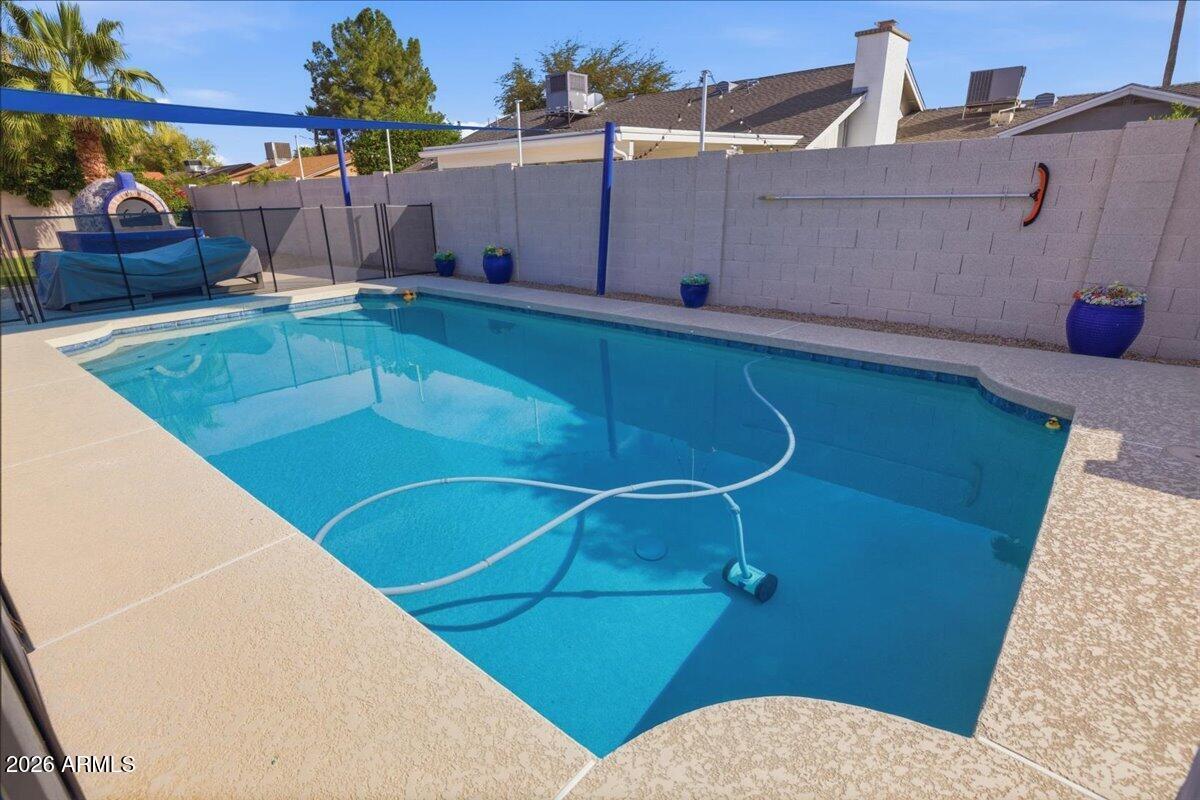 6101 E GREENWAY Lane