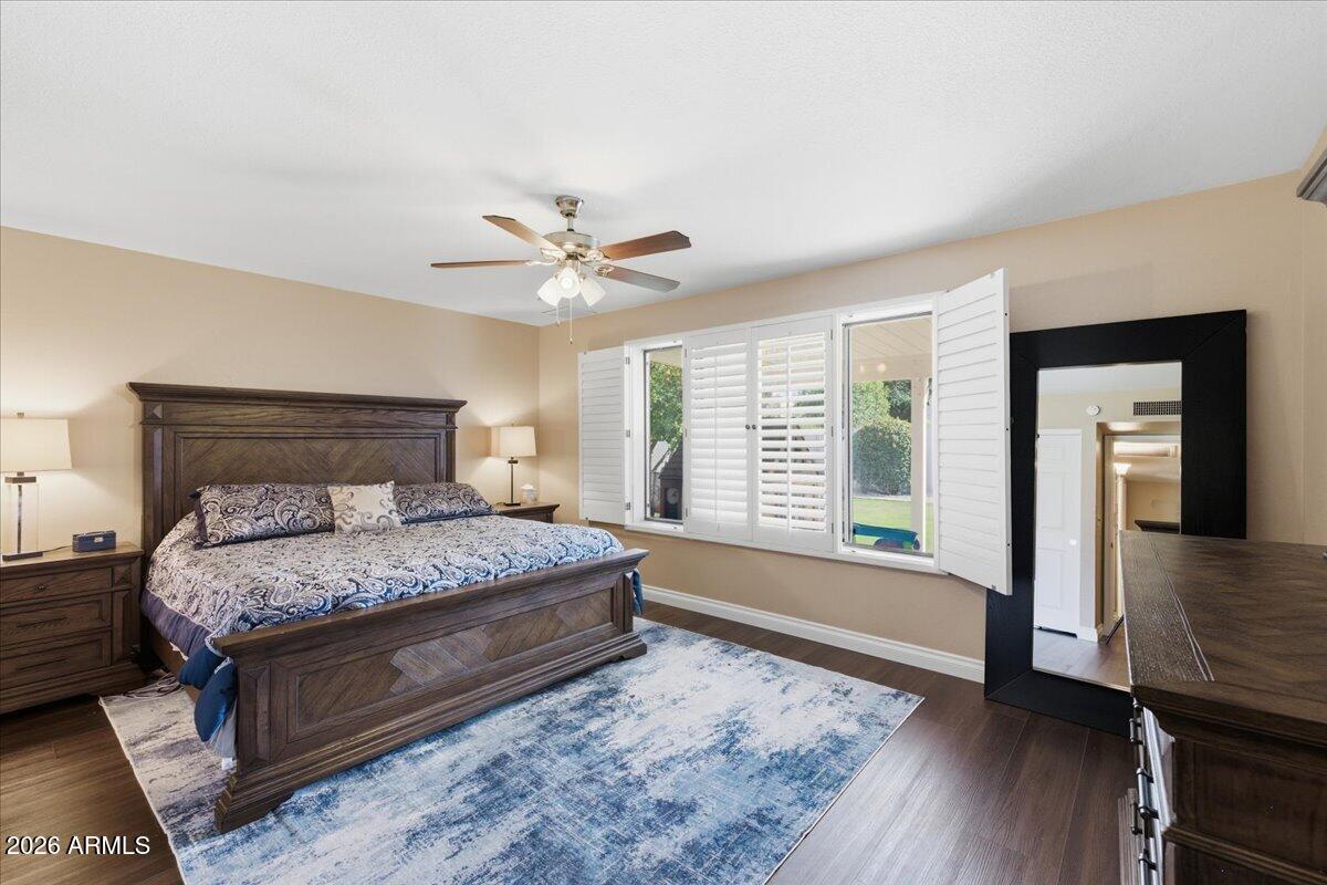 6101 E GREENWAY Lane