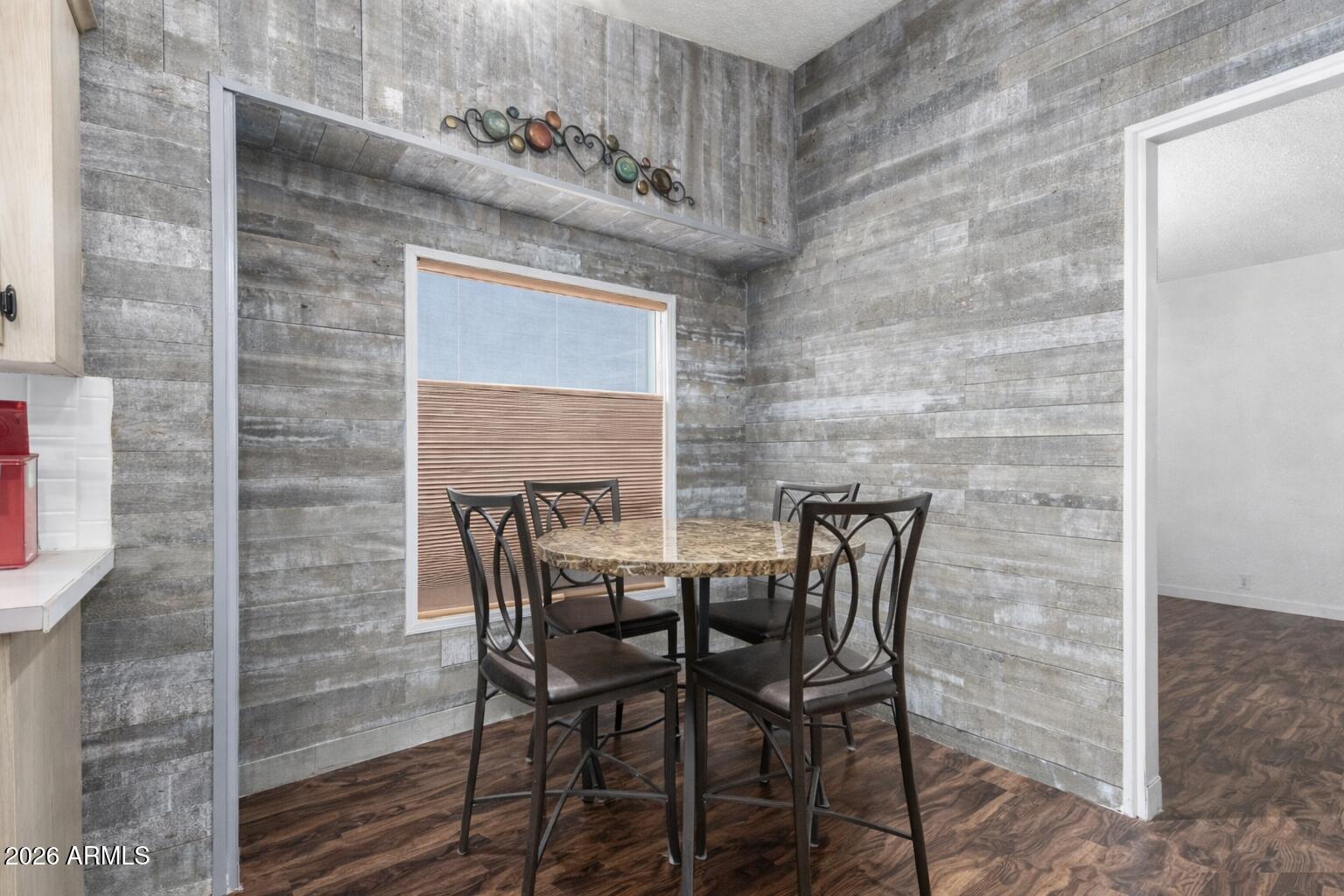 834 S Meridian Road 77