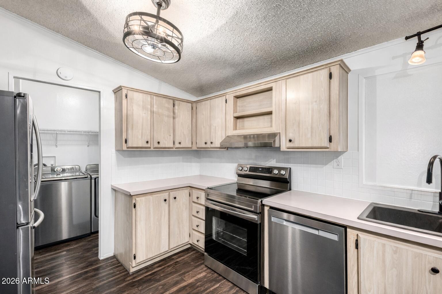 834 S Meridian Road 77