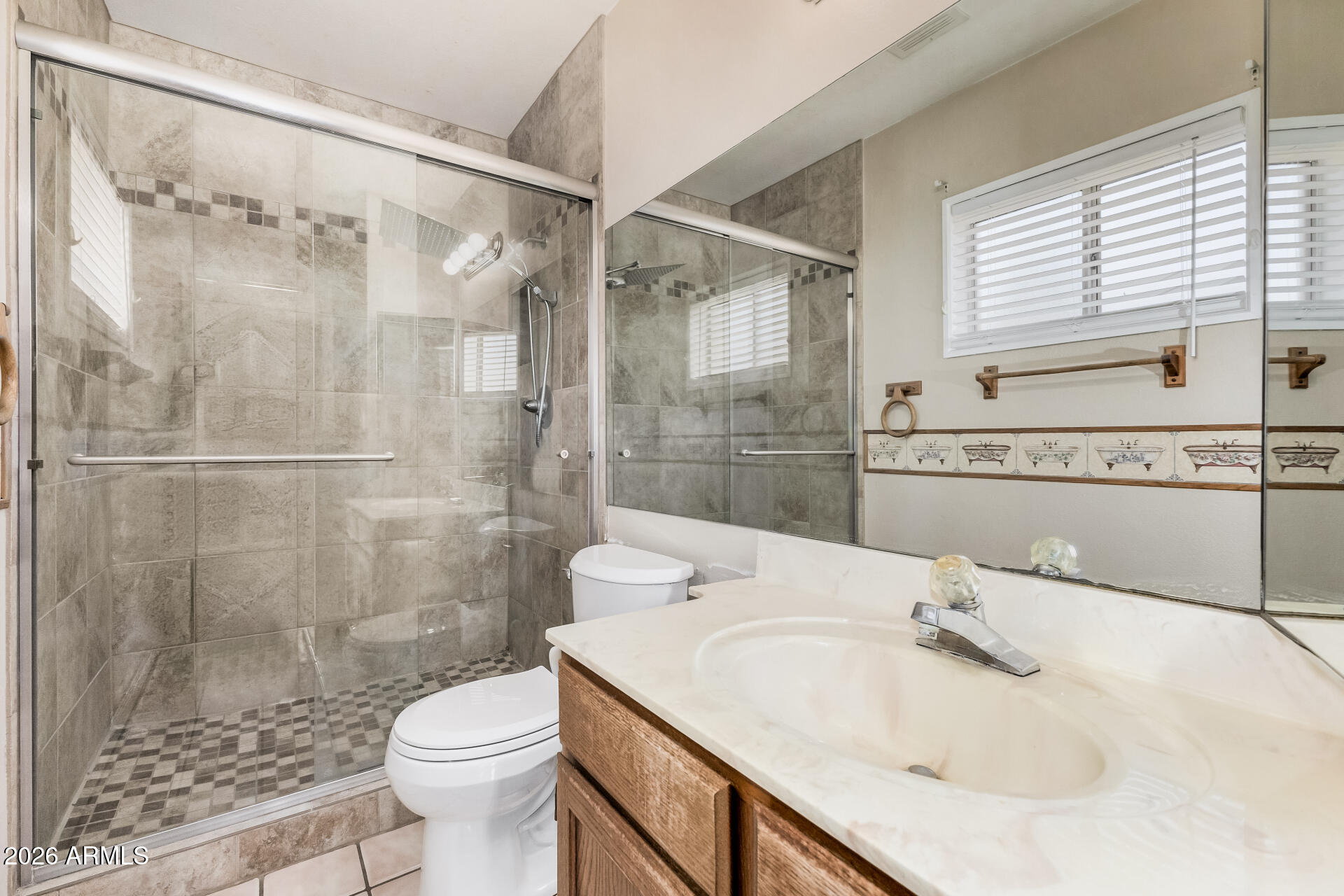 2036 E MARILYN Avenue