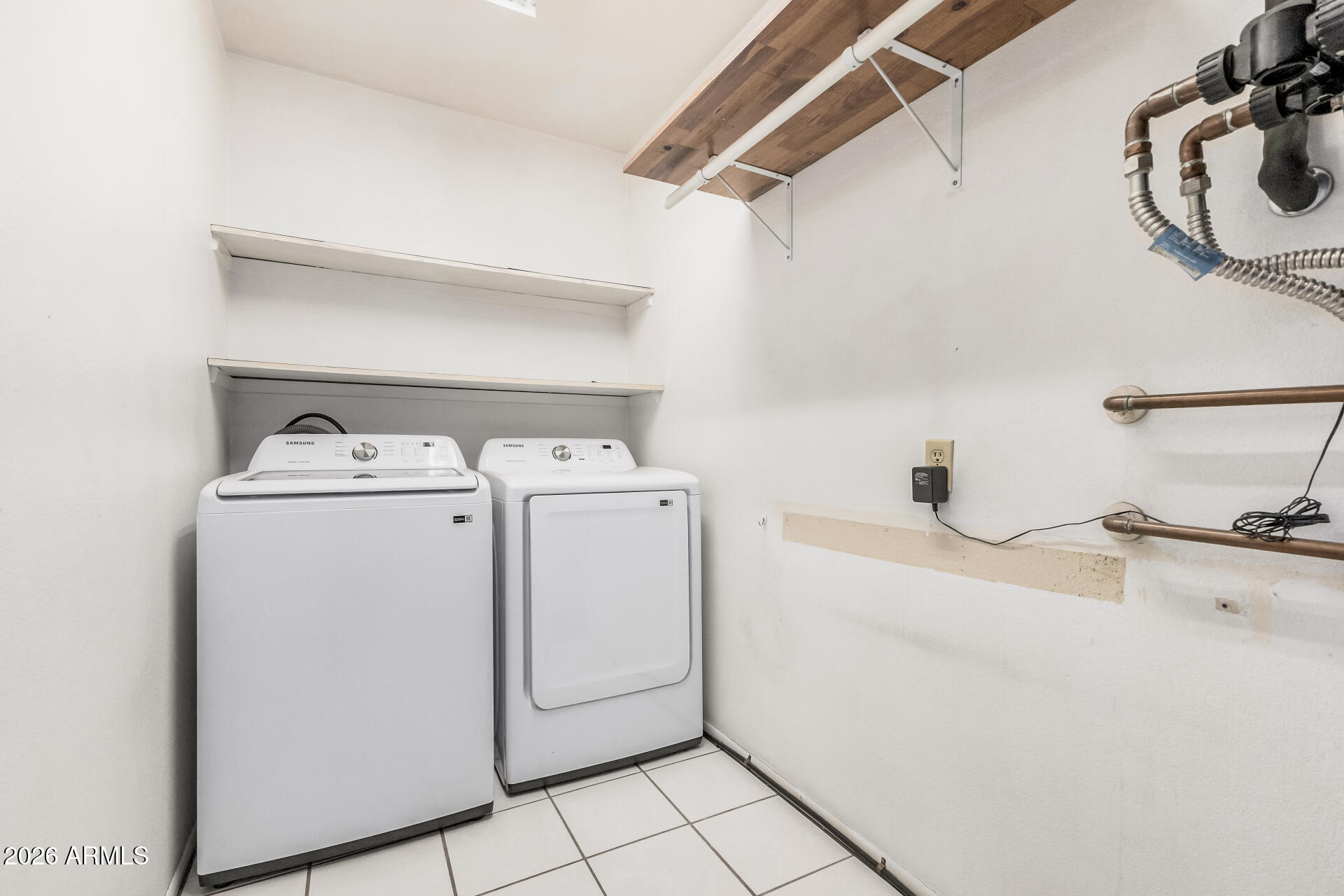 2036 E MARILYN Avenue