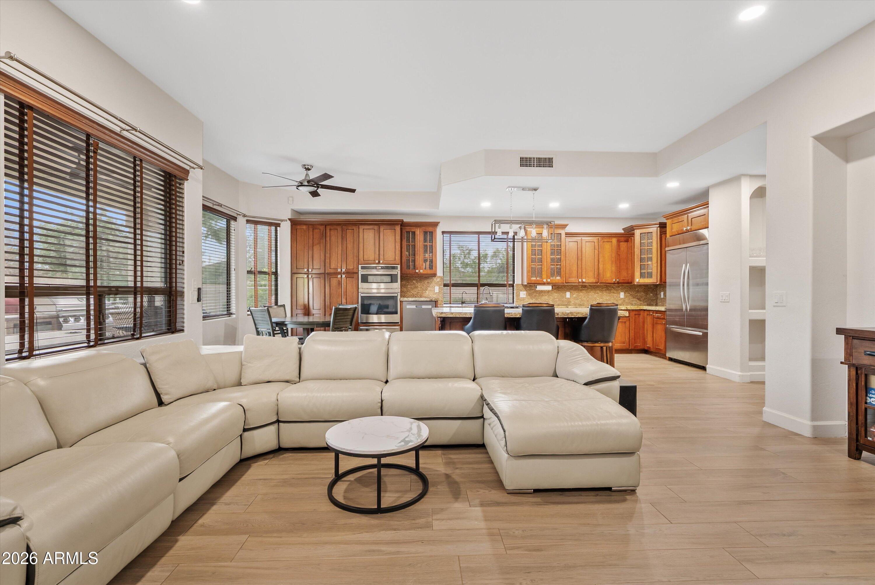 1515 E SARATOGA Court