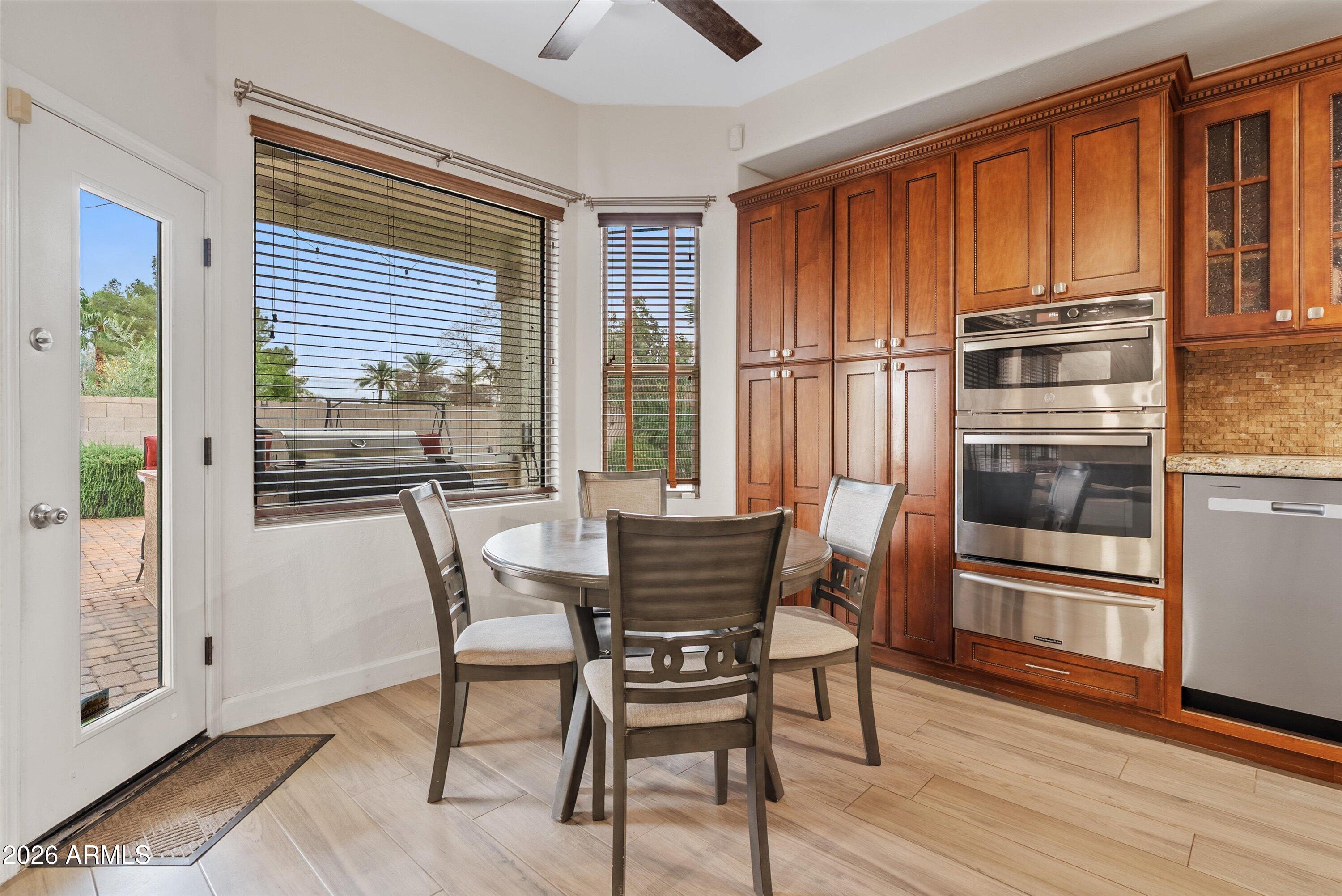 1515 E SARATOGA Court