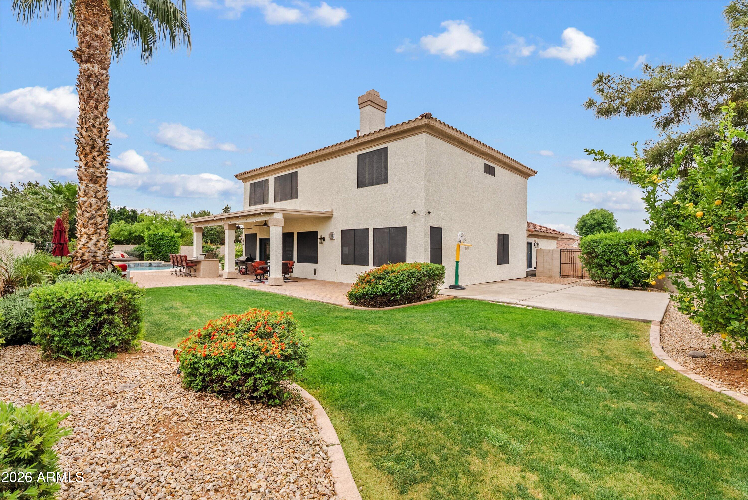 1515 E SARATOGA Court