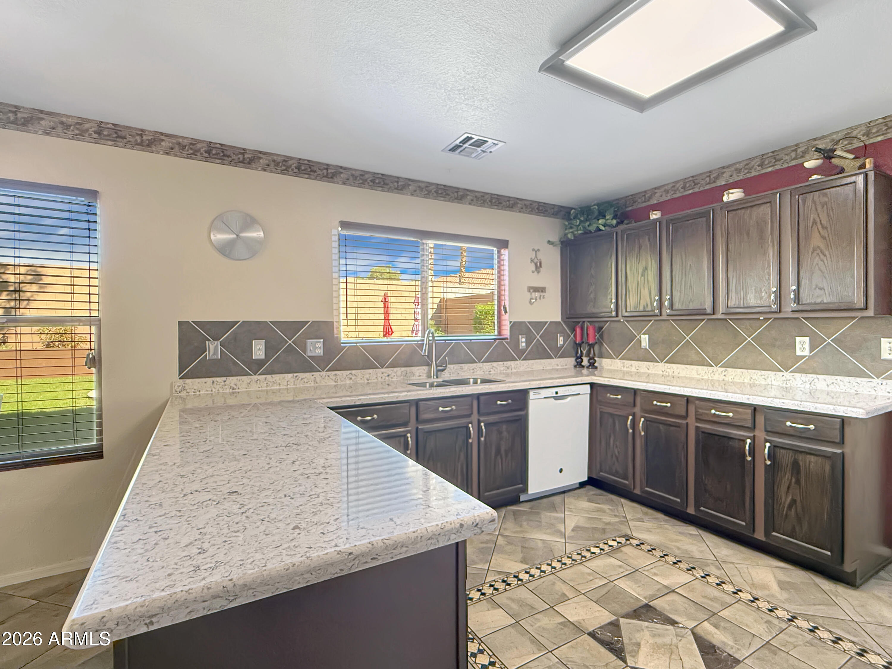 10562 W VIA DEL SOL
