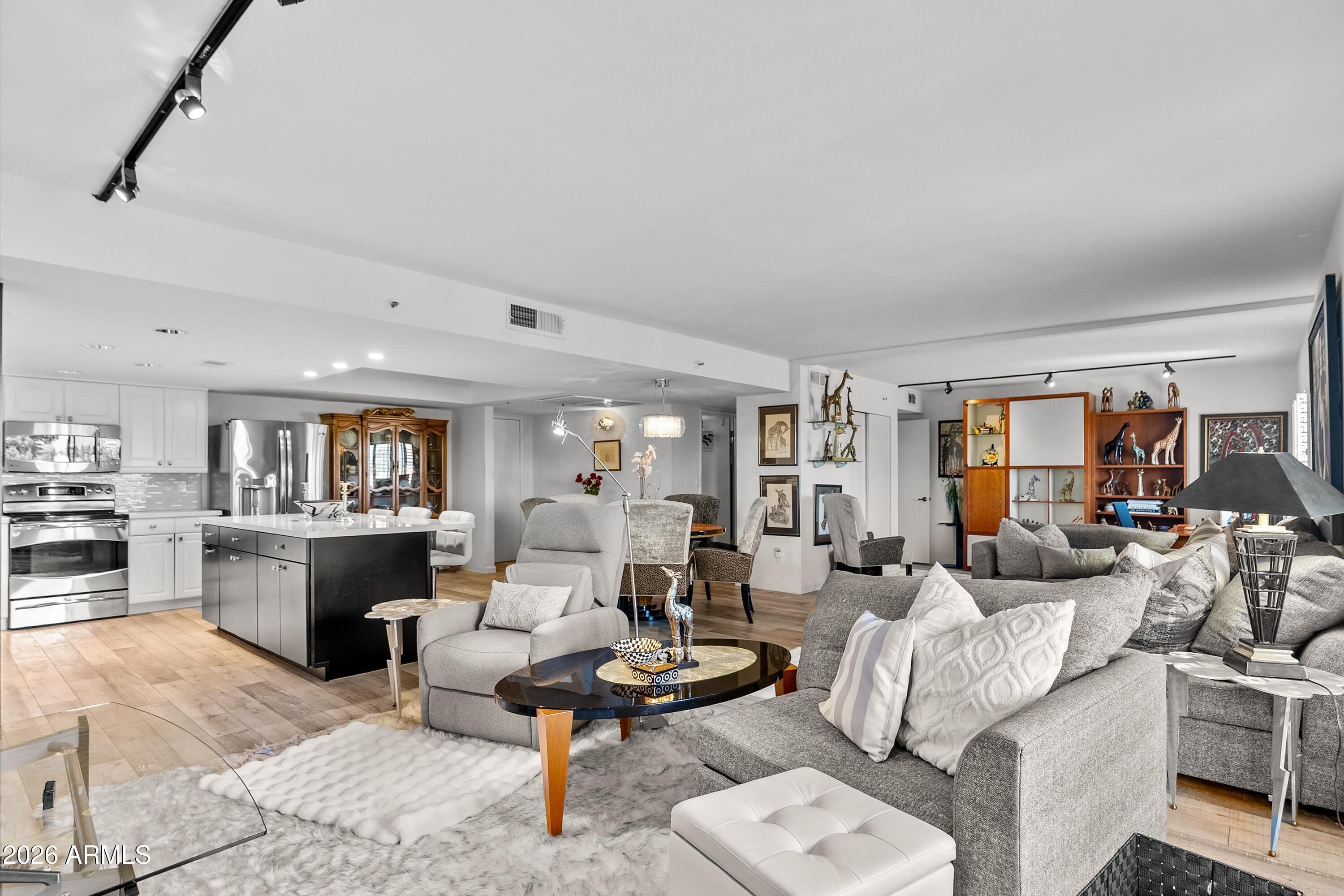 7970 E CAMELBACK Road 306